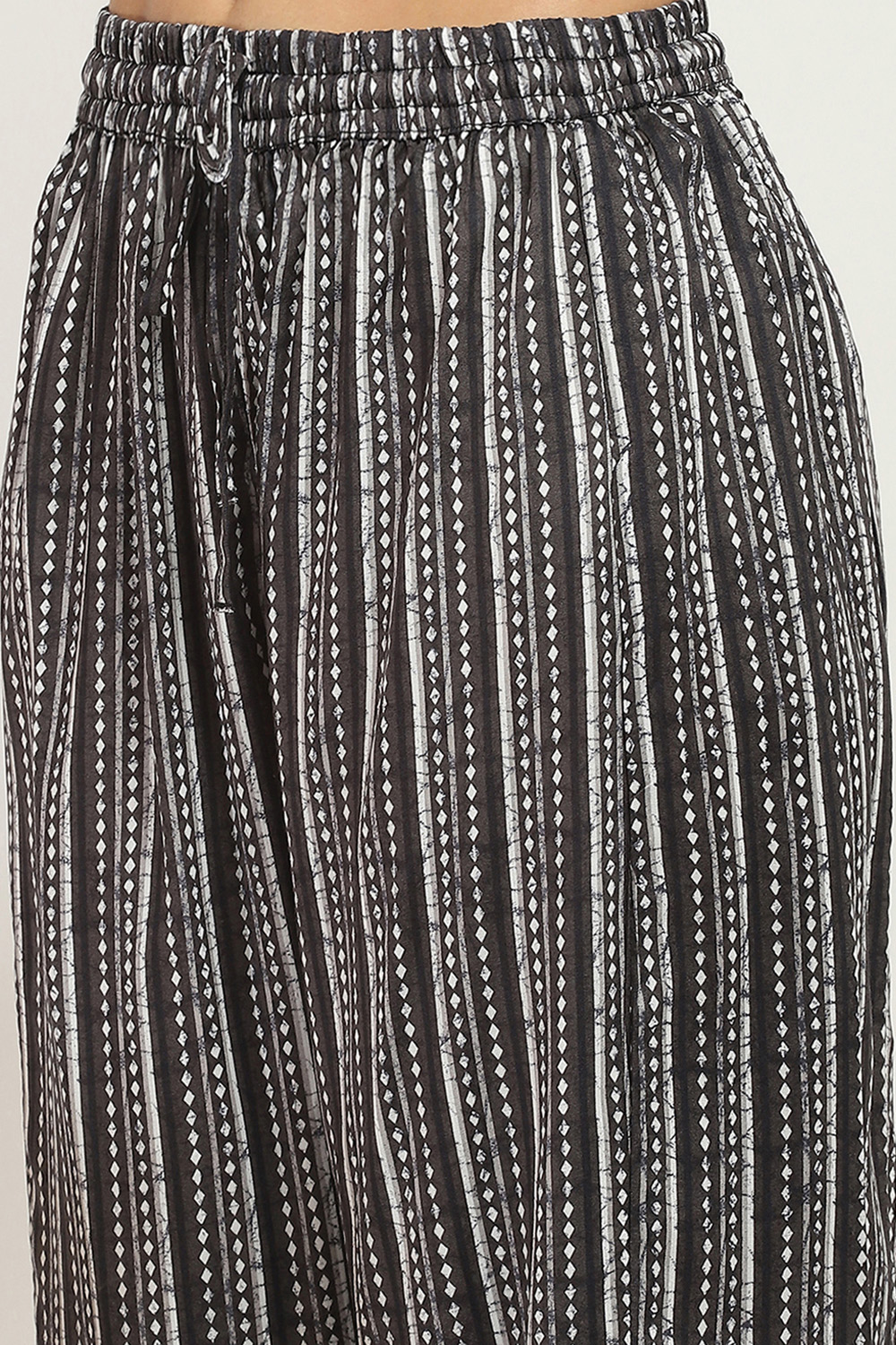 Black Viscose Rayon Straight SET image number 2