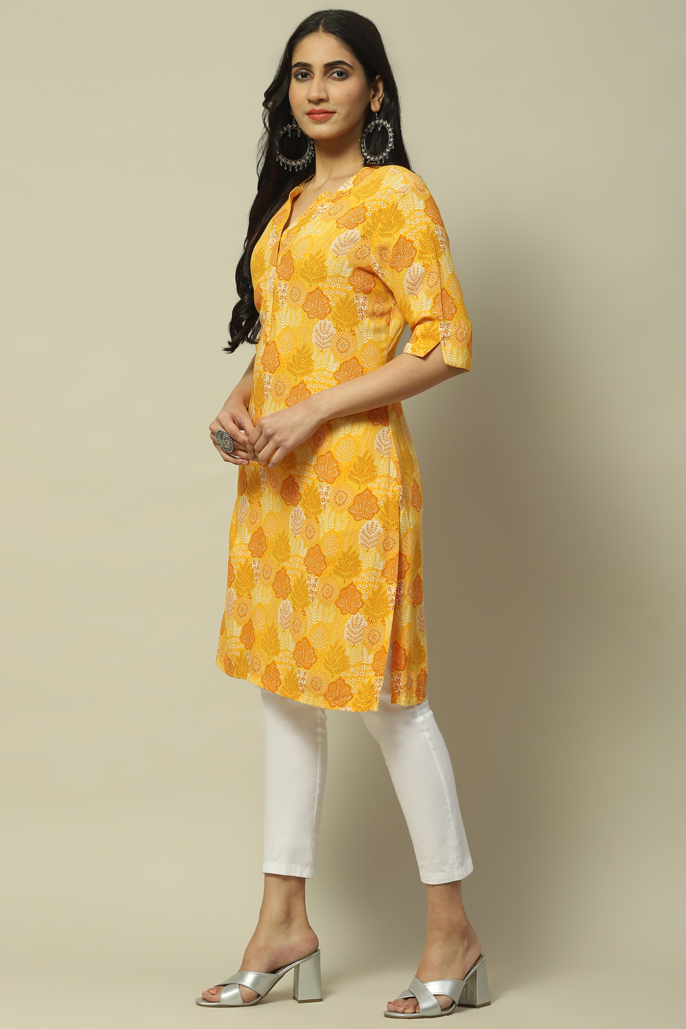 Yellow Rayon Staight Kurta image number 2