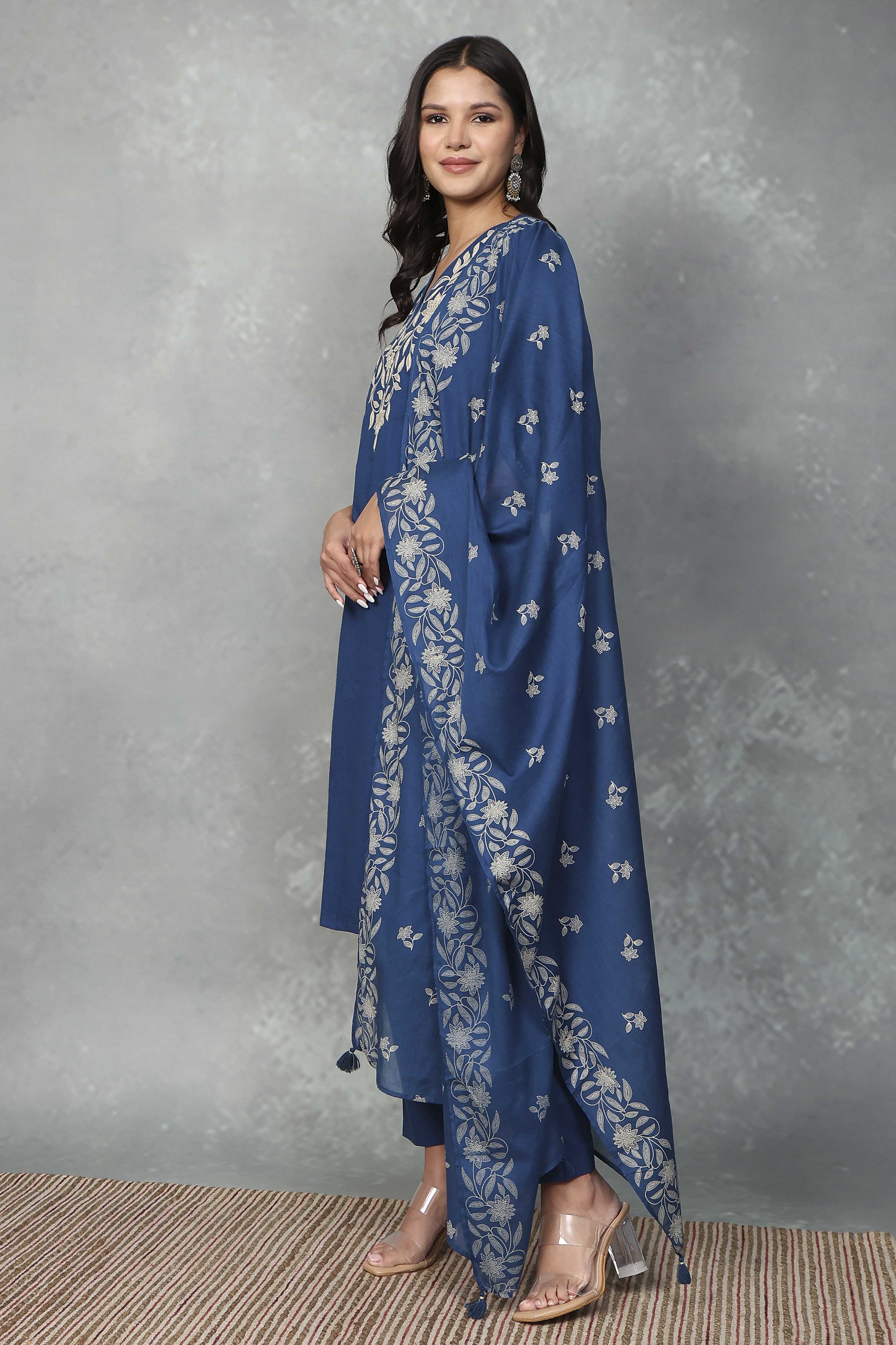 Blue Cotton Straight Suit Sets image number 3