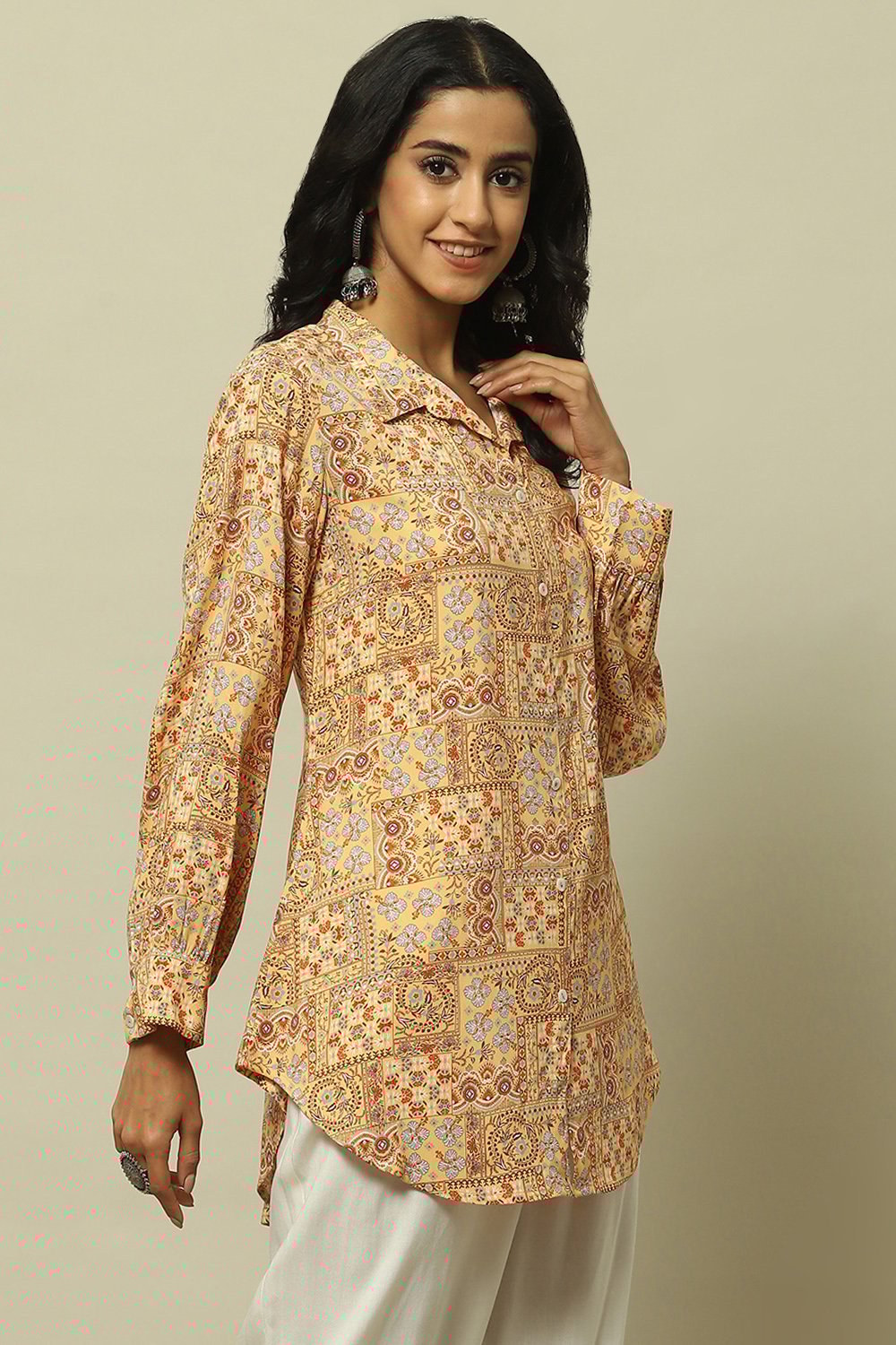 Mustard Yellow Printed Shirt-Style Kurti image number 4