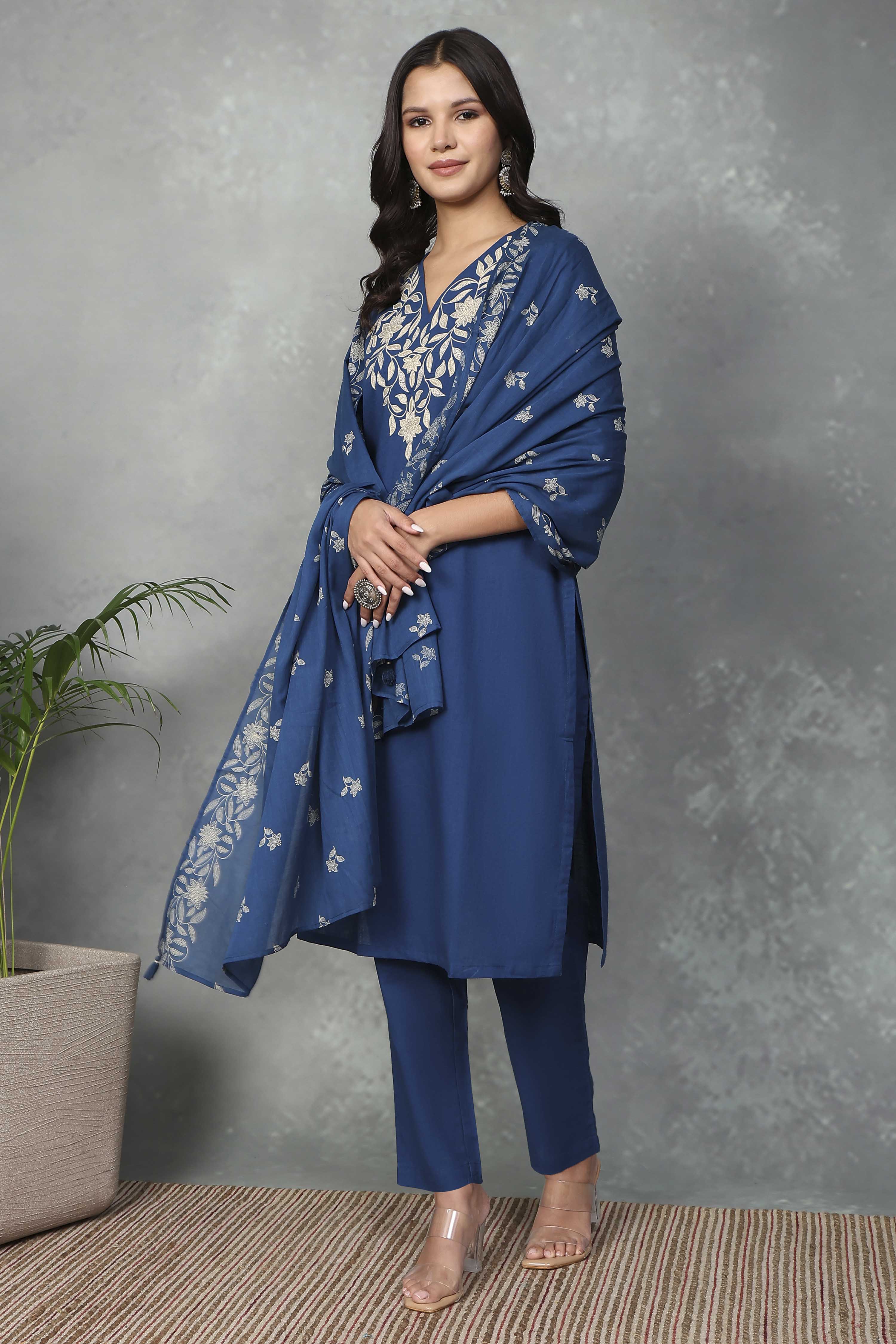 Blue Cotton Straight Suit Sets image number 6