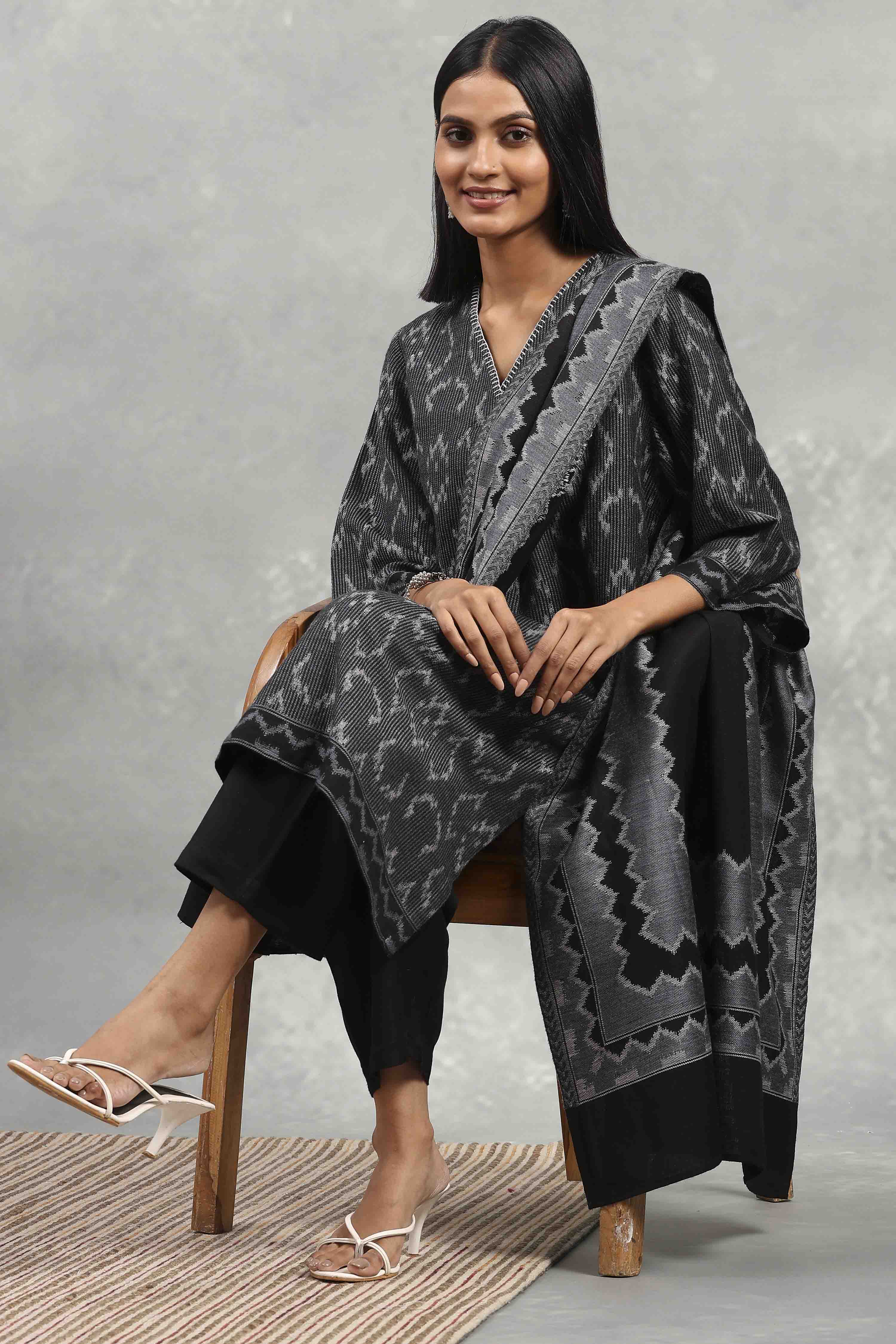 Black Polyester Yarndyed Straight Suit Set image number 0