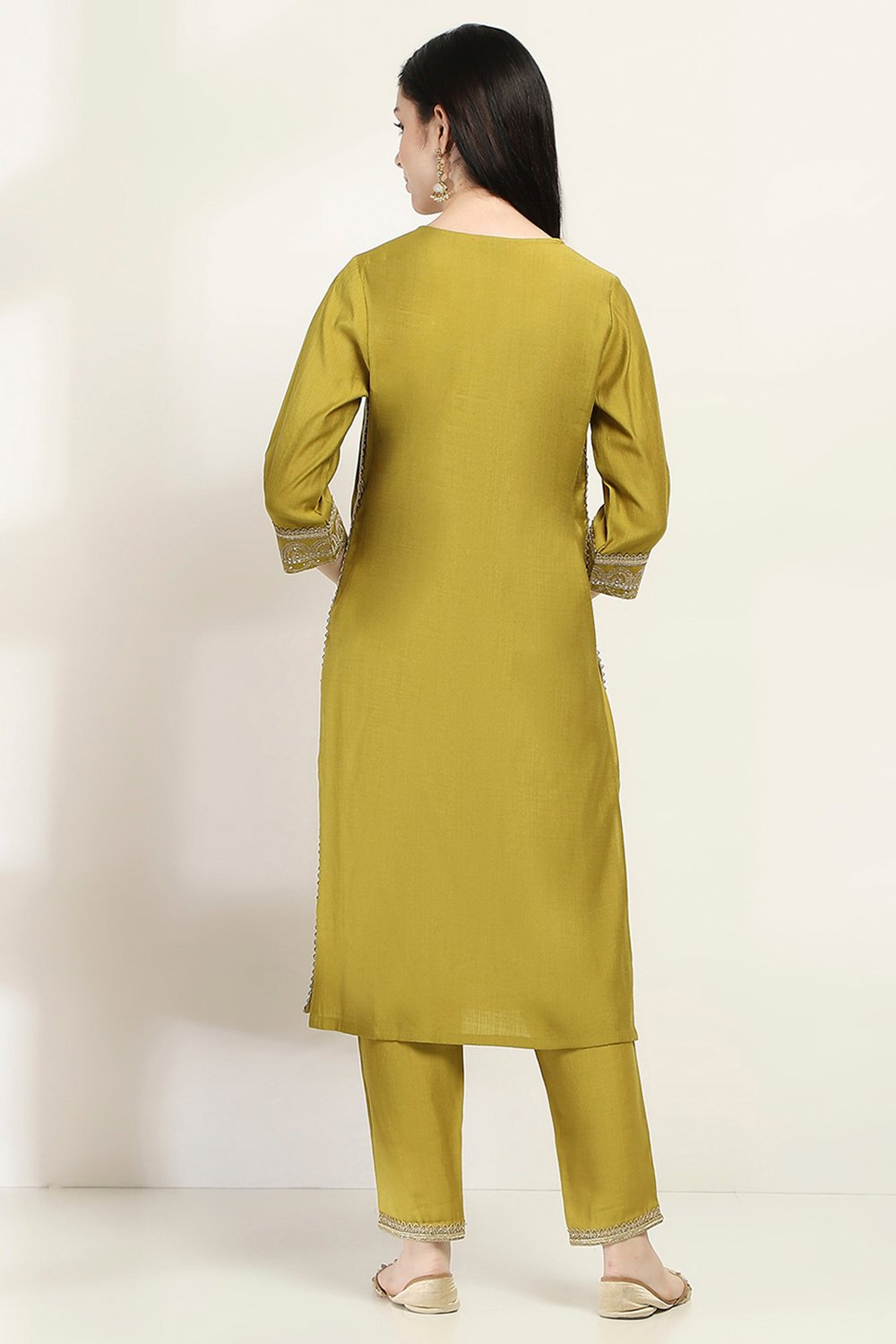 Lime Viscose Blend Straight Set image number 4