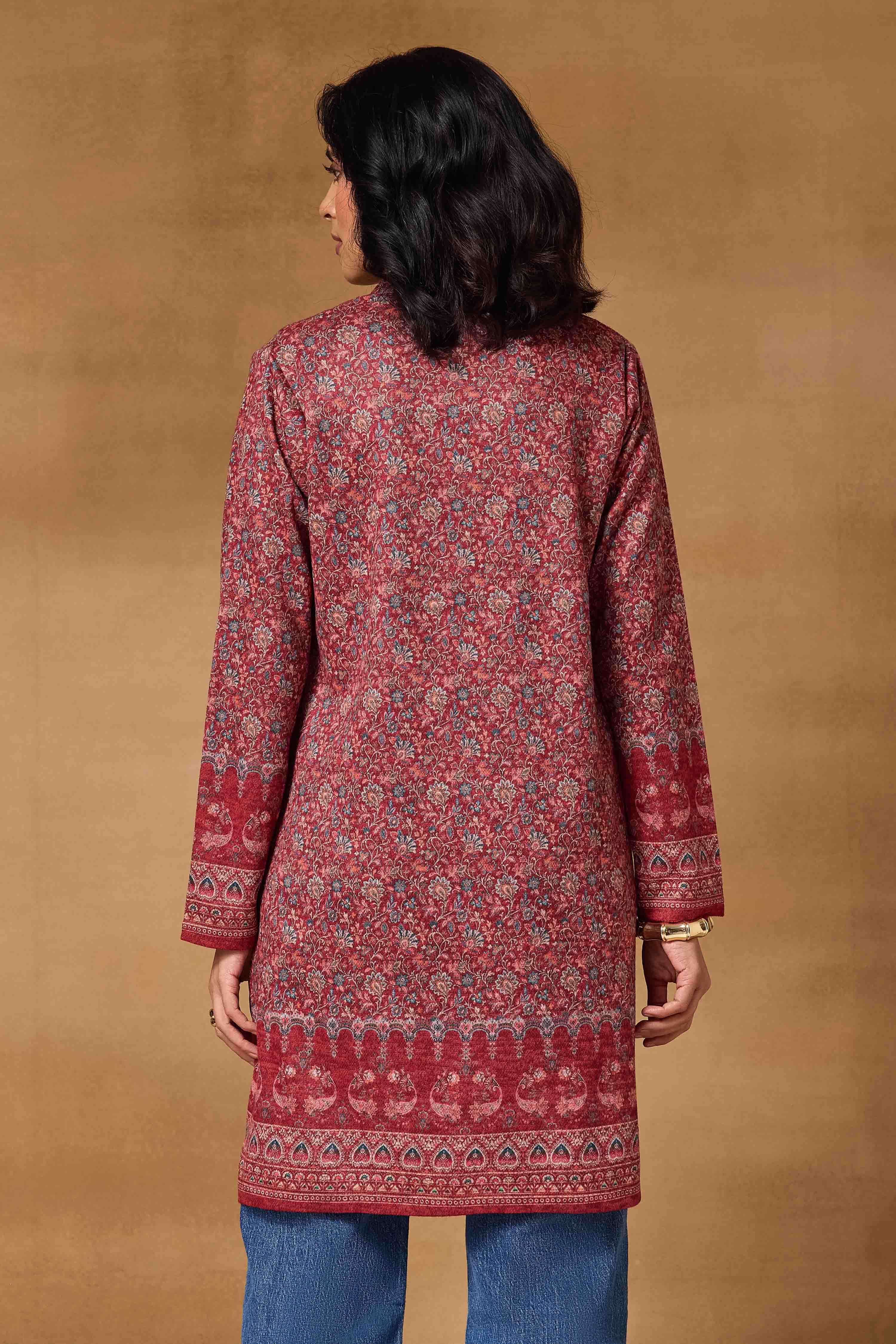 Black Polyester Regular Printed Cape image number 4