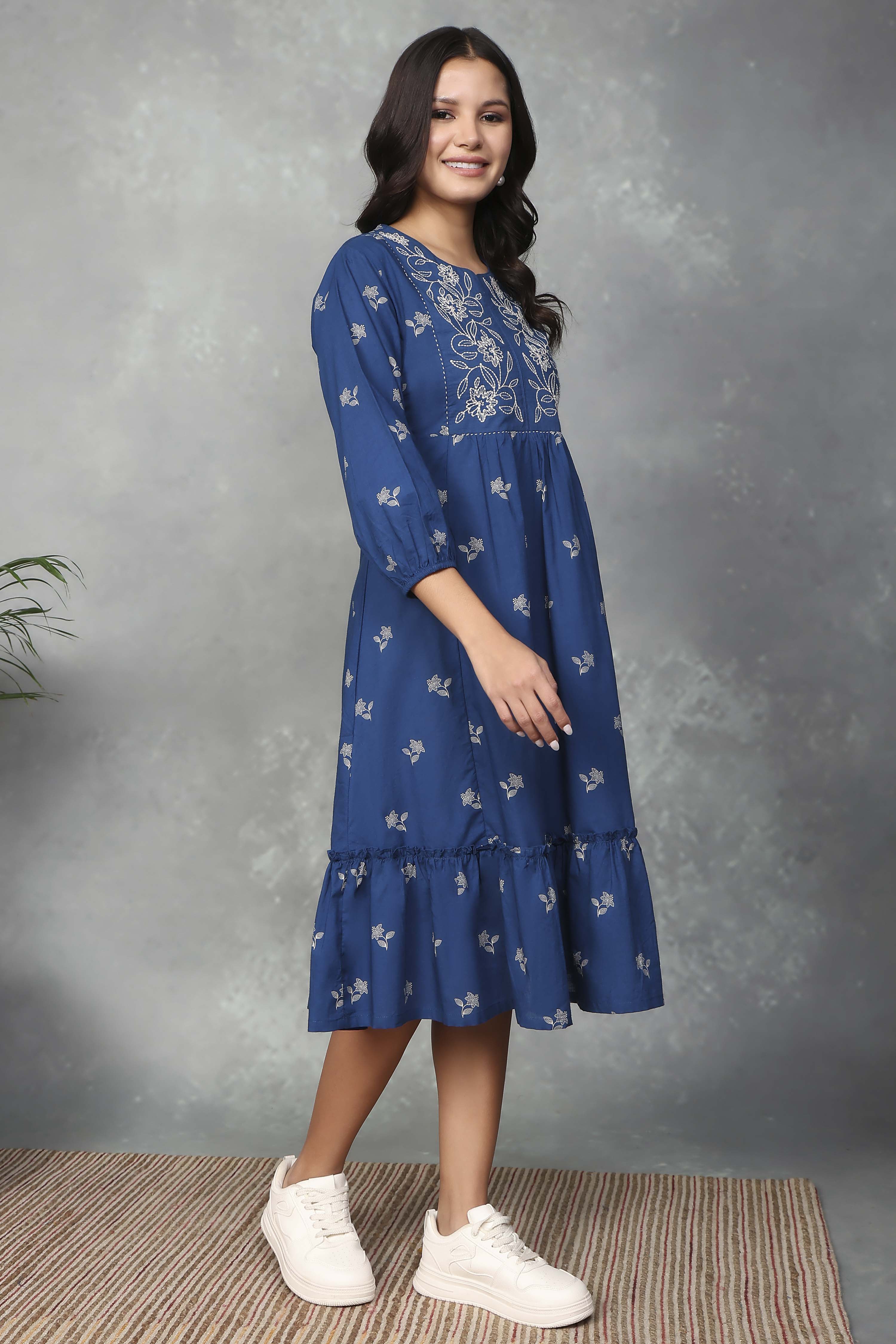 Blue Cotton Tiered Dresses image number 4