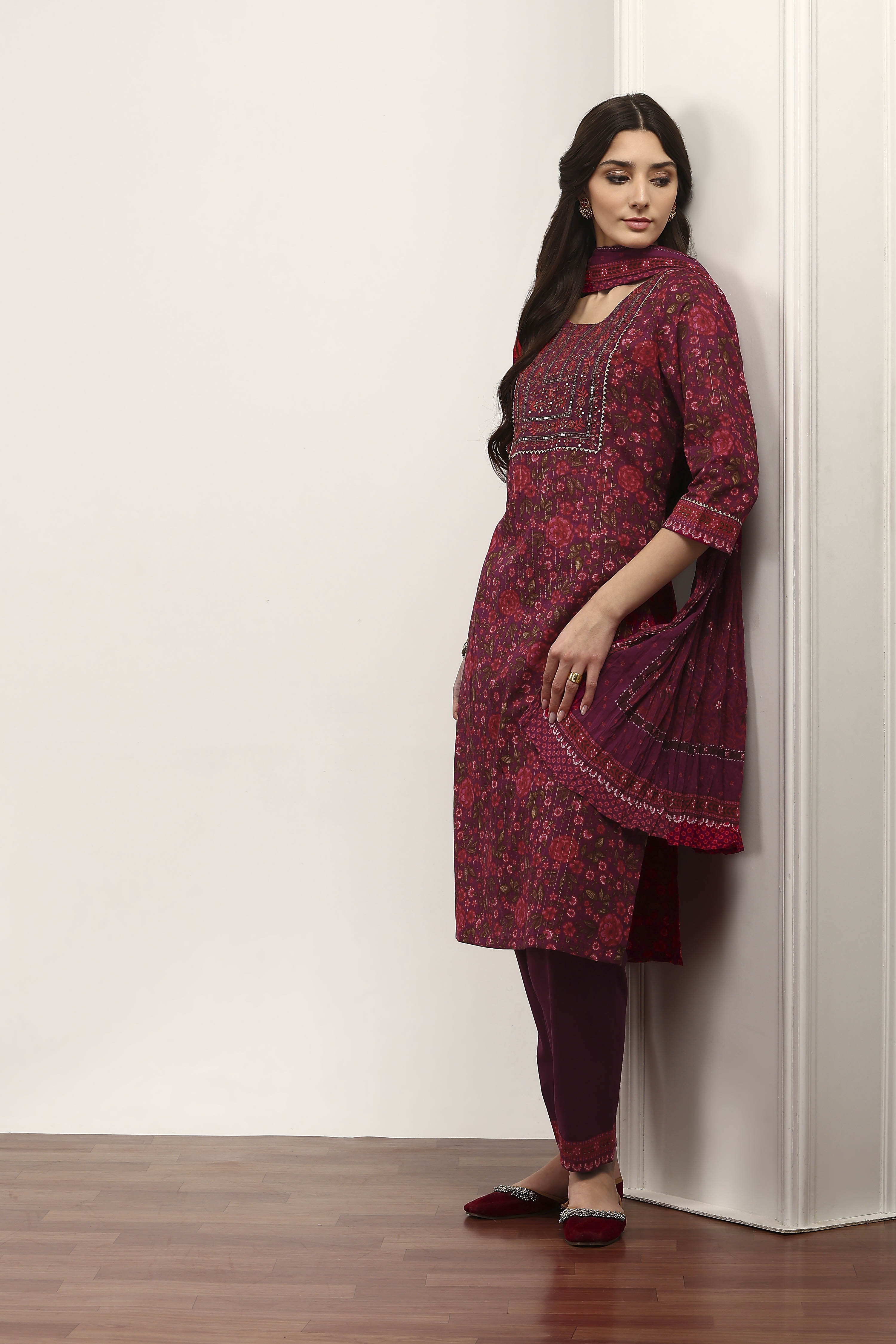 Purple Cotton Straight Suit Sets image number 0