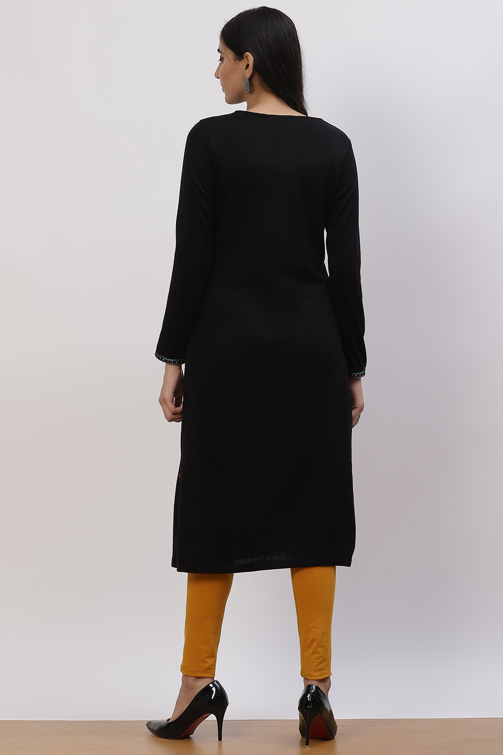 Black Acrylic Straight Kurta image number 4