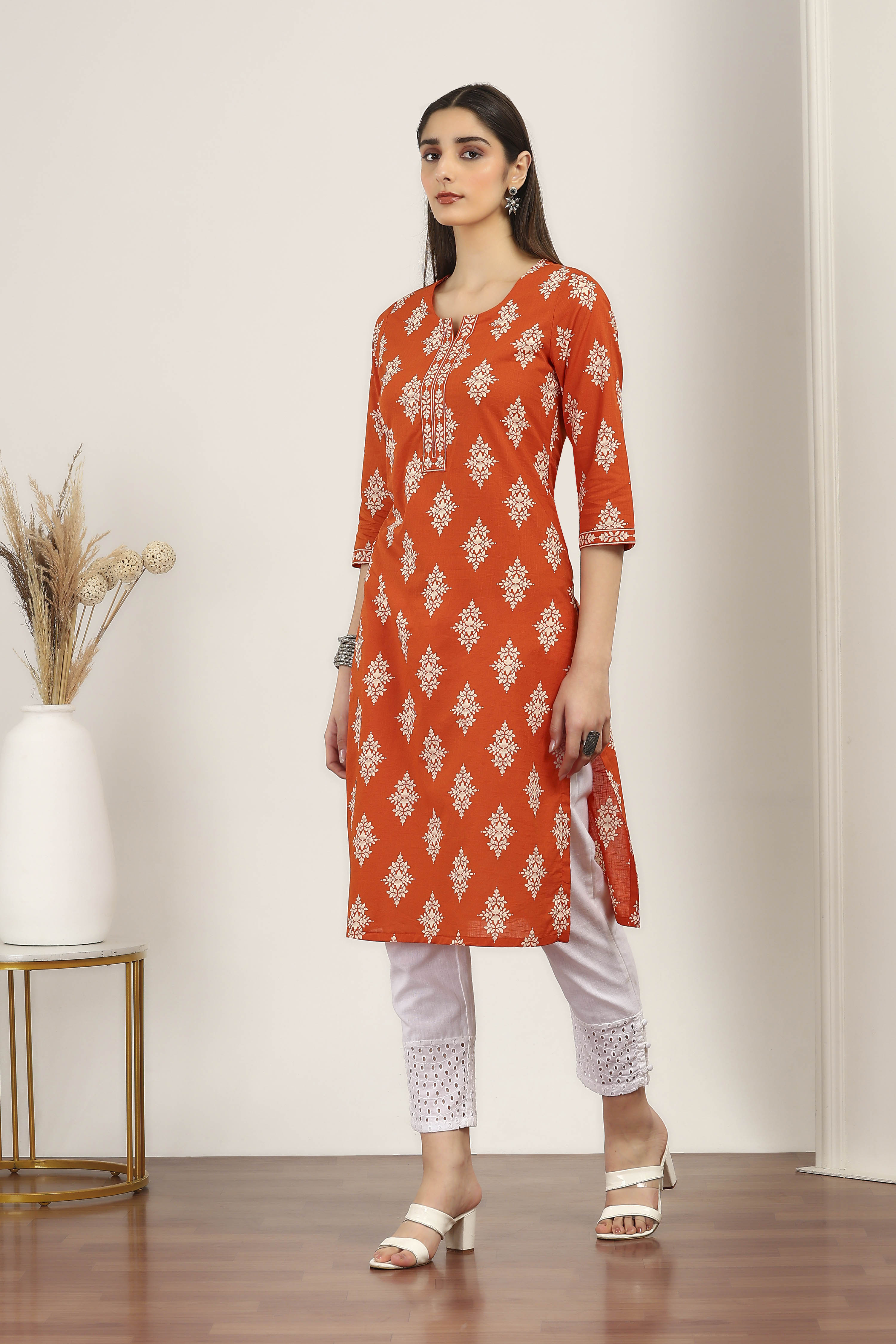 Brown Cotton Straight Kurtas image number 2