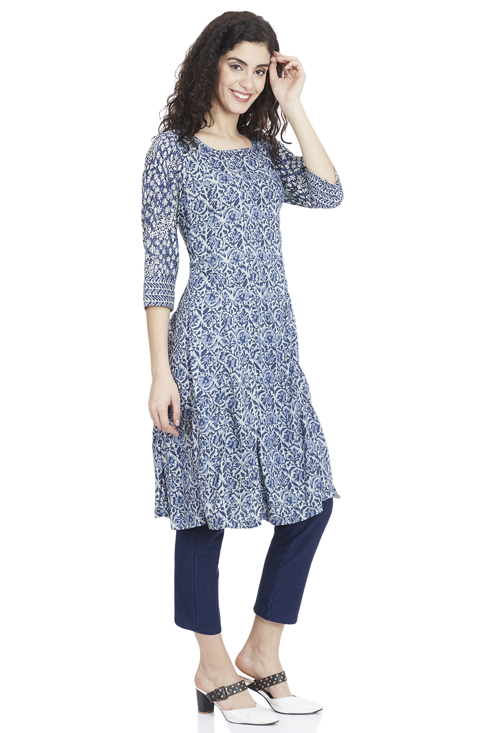 Peach Kalidar Viscose Kurta image number 3