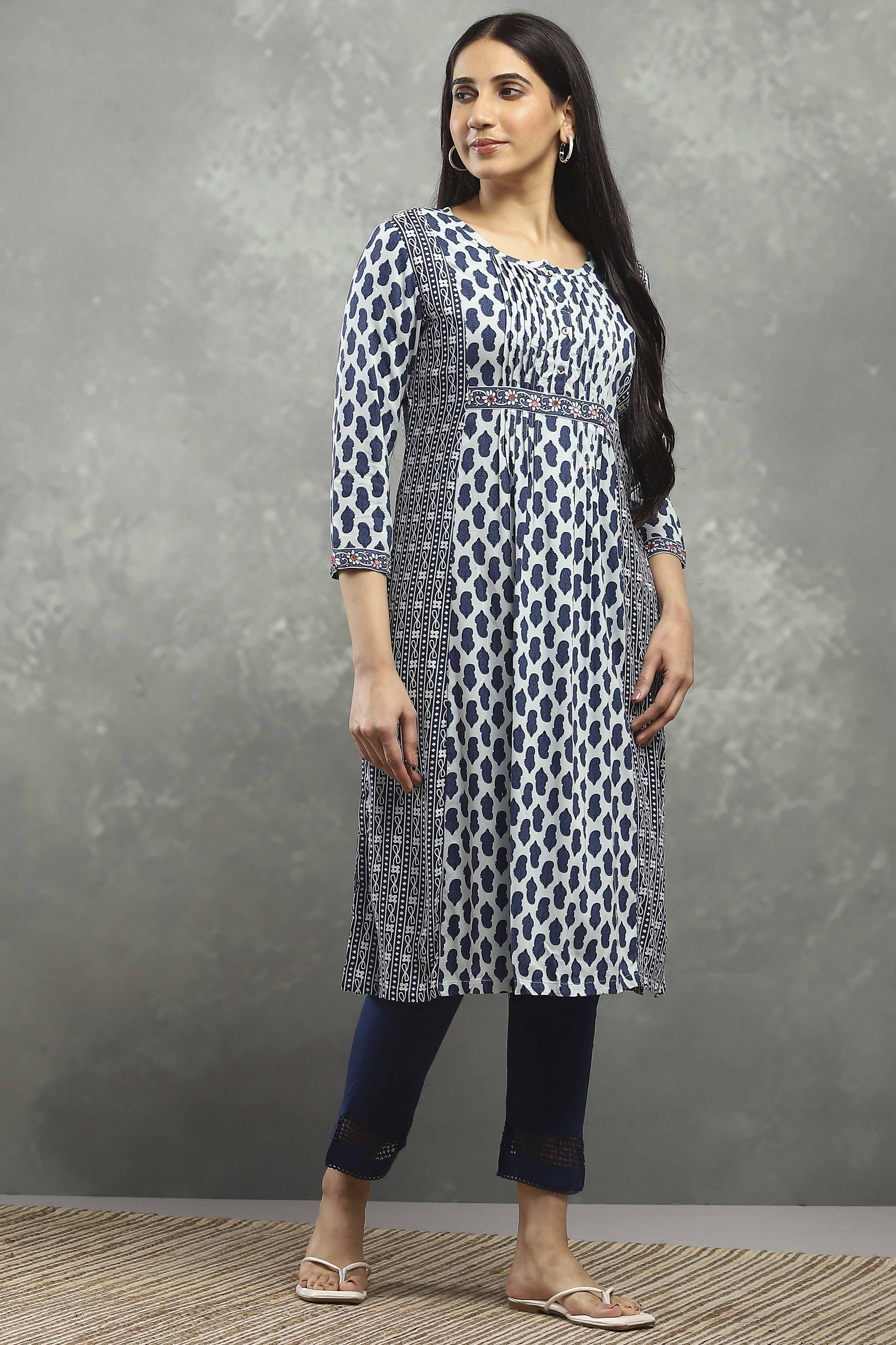Blue Viscose Straight Kurta Pants Set image number 5