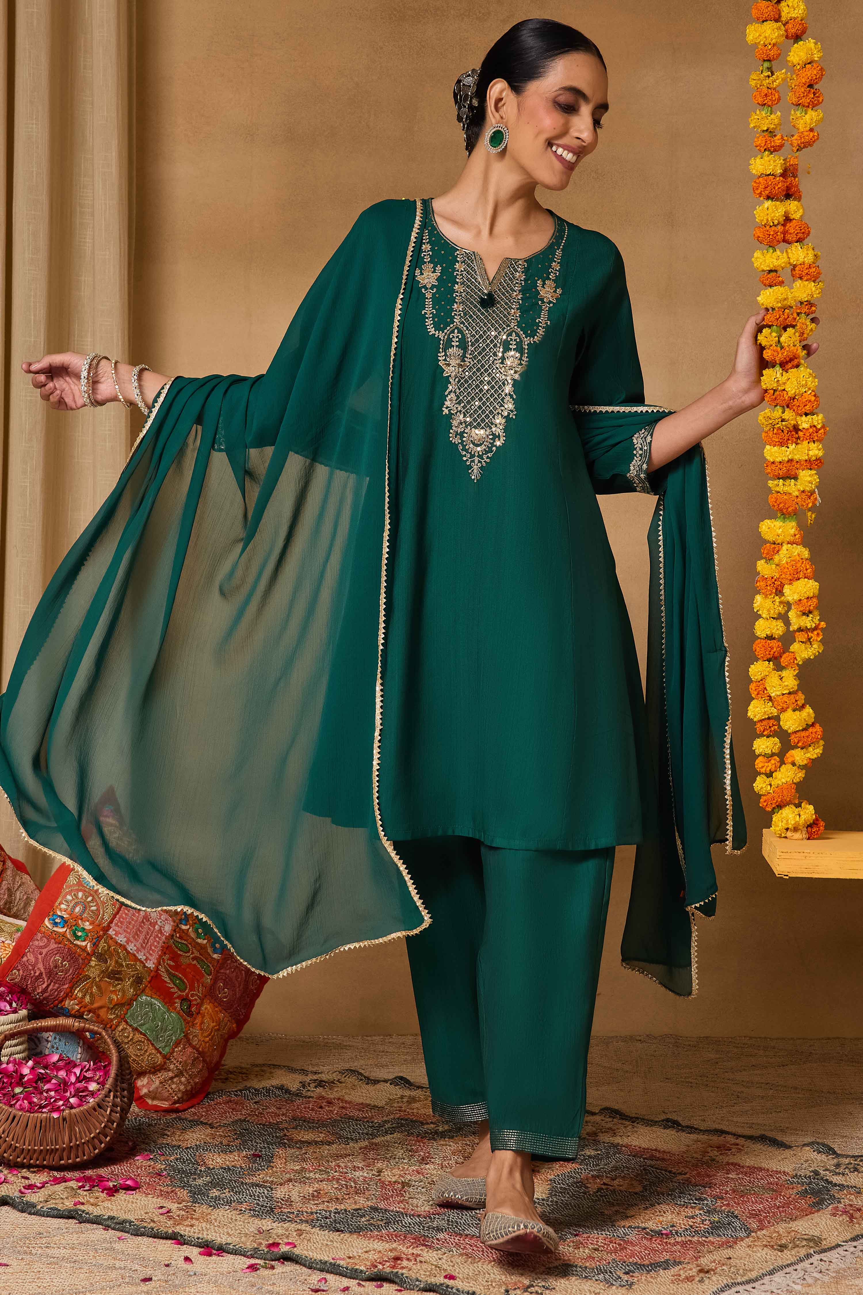 Green Viscose Blend A-Line Solid Suit Set image number 0