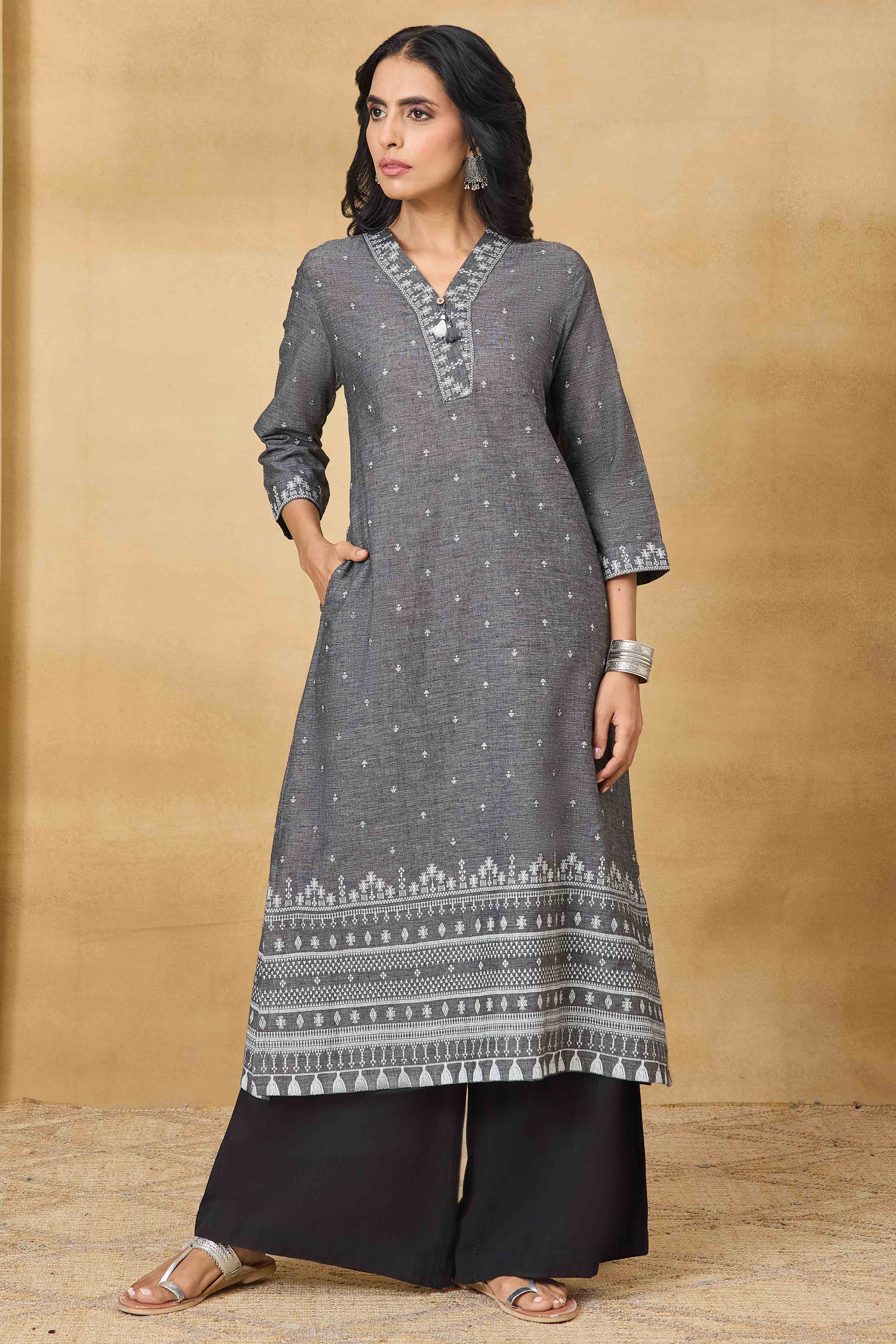 Grey Cotton Straight Printed Kurta image number 6