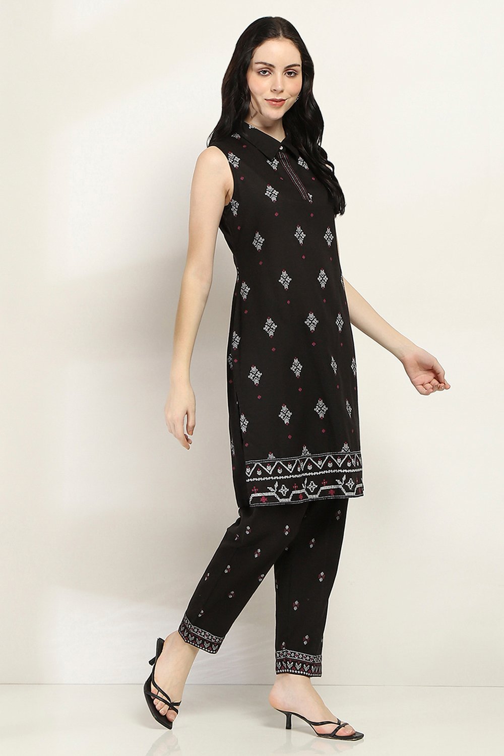 Black Viscose Blend Straight SET image number 5