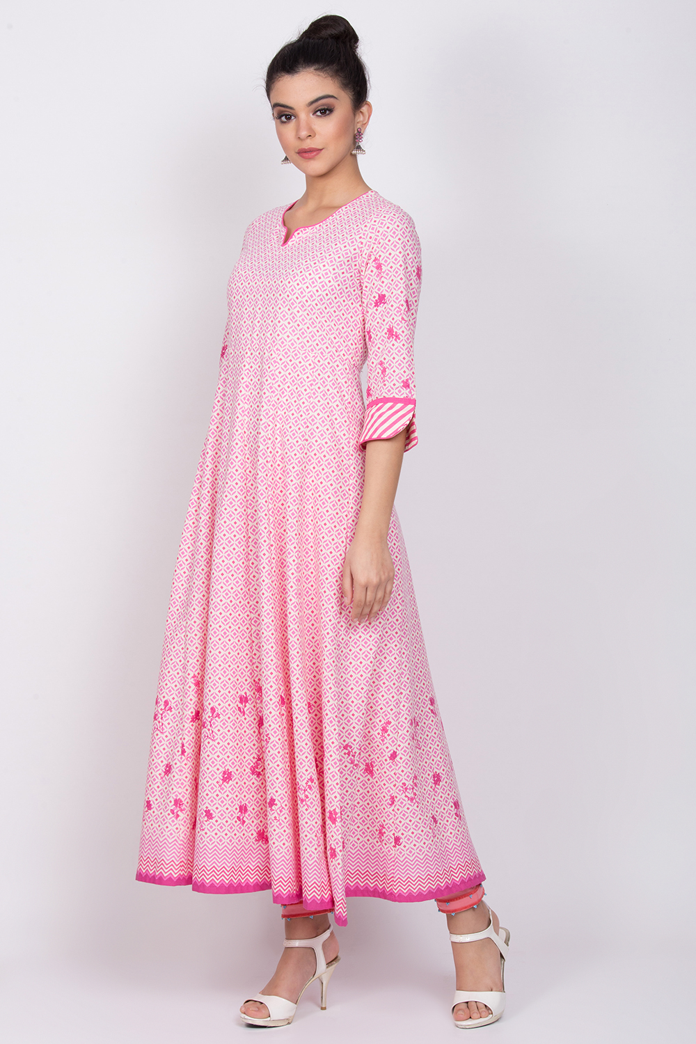 Pink Cotton Kalidar Kurta image number 2
