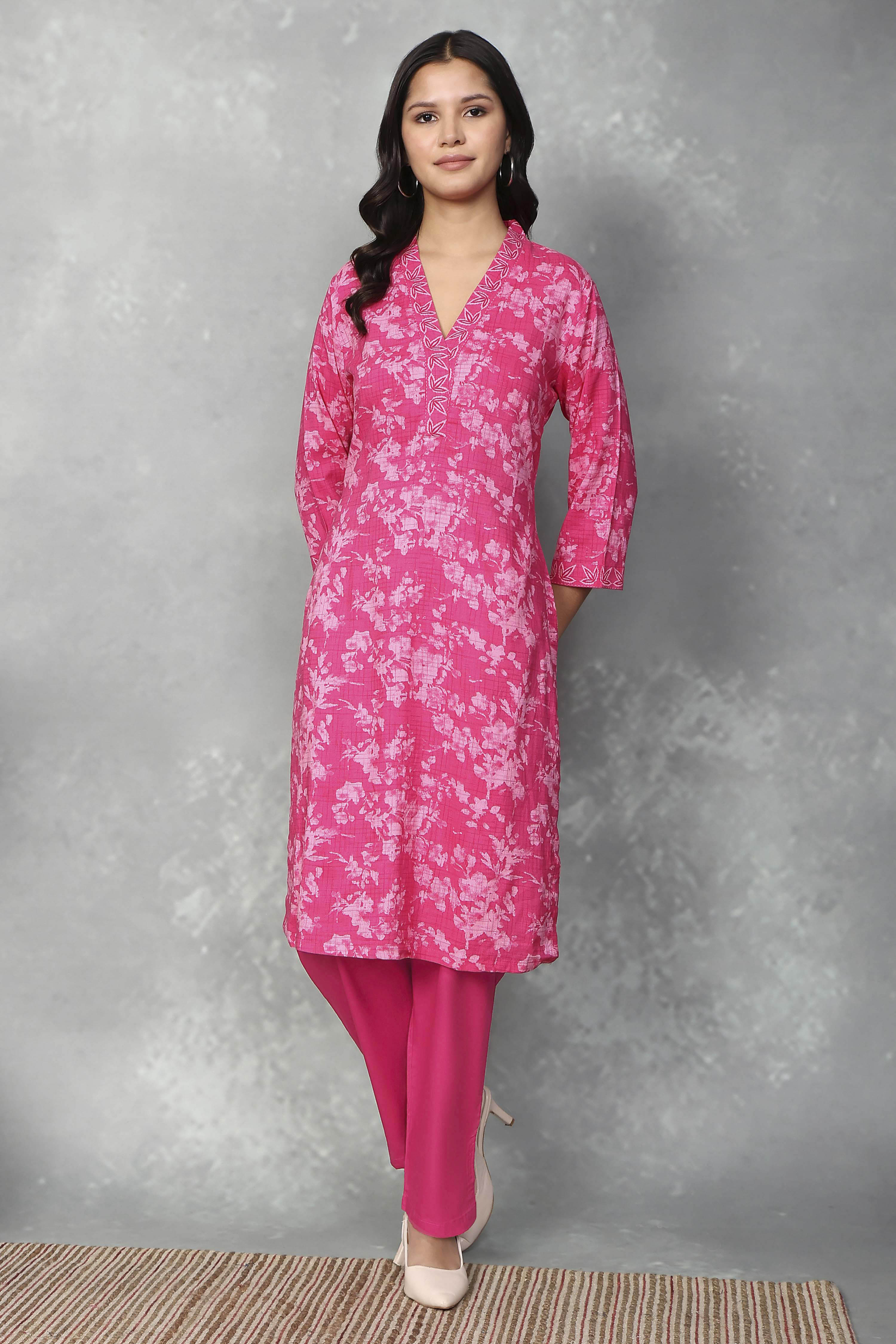 Pink Rayon Straight Kurtas image number 5