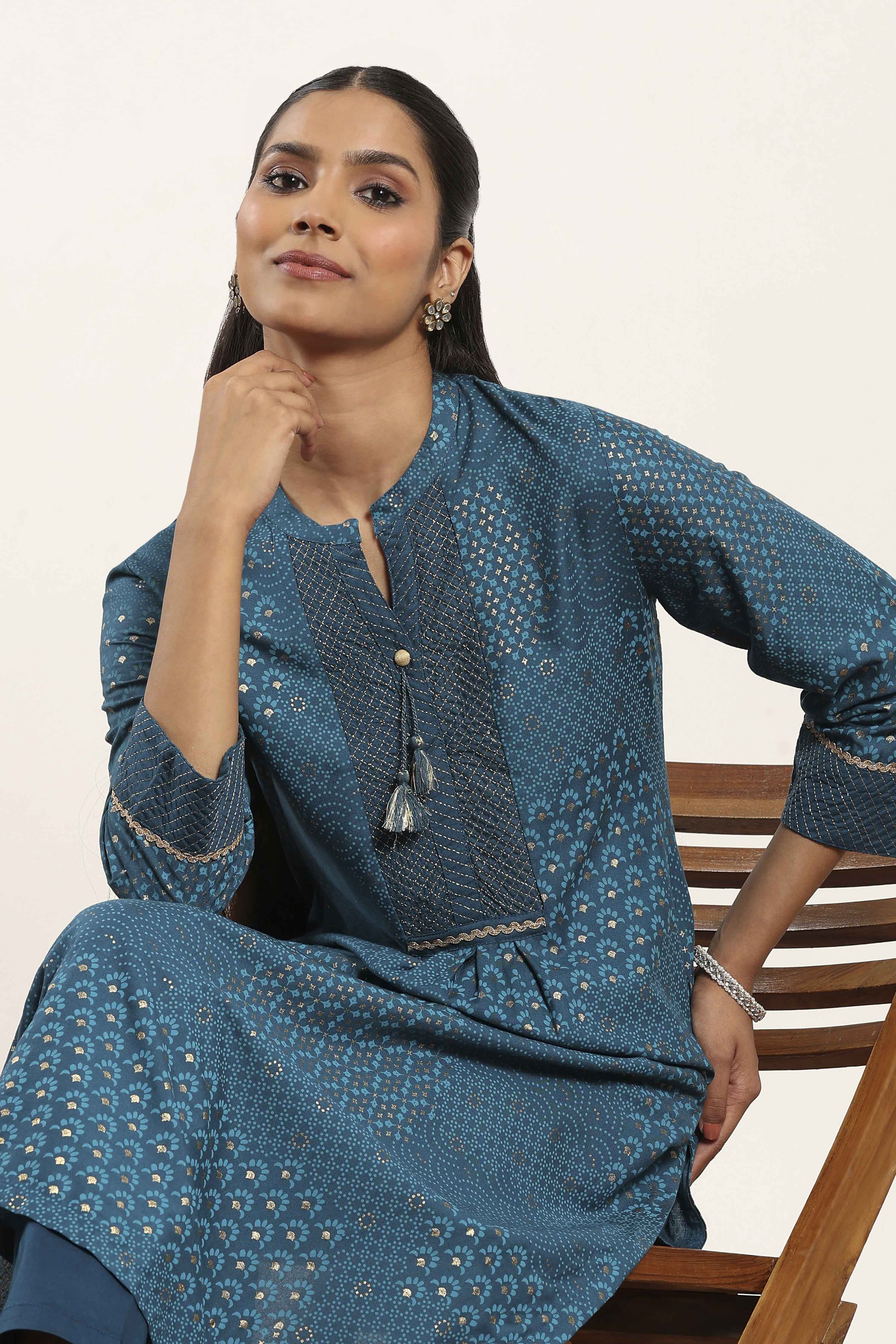 Teal Blue Viscose Rayon Straight Kurta Pants Set image number 7