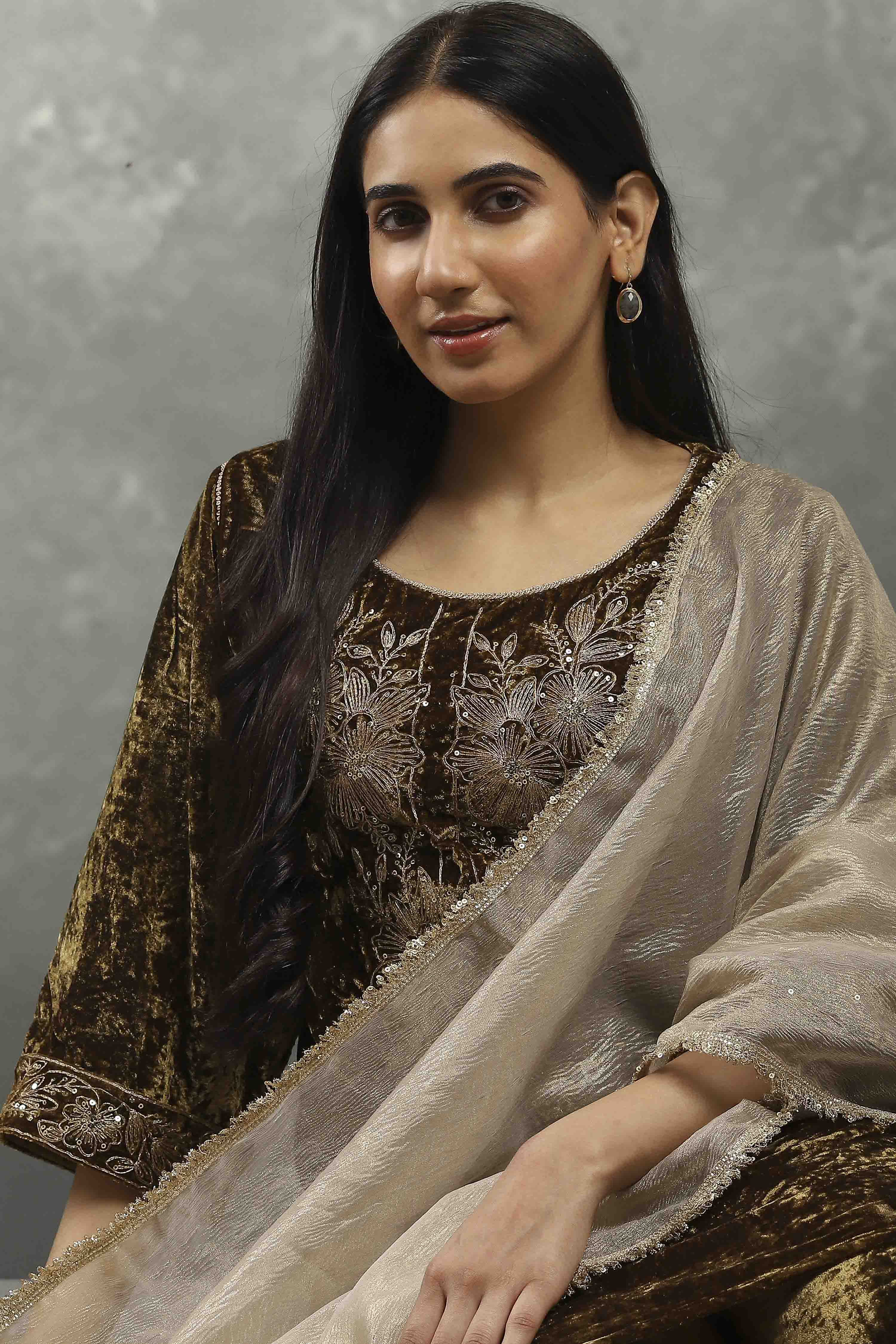 Olive Polyester Embroidered Straight Suit Set image number 7