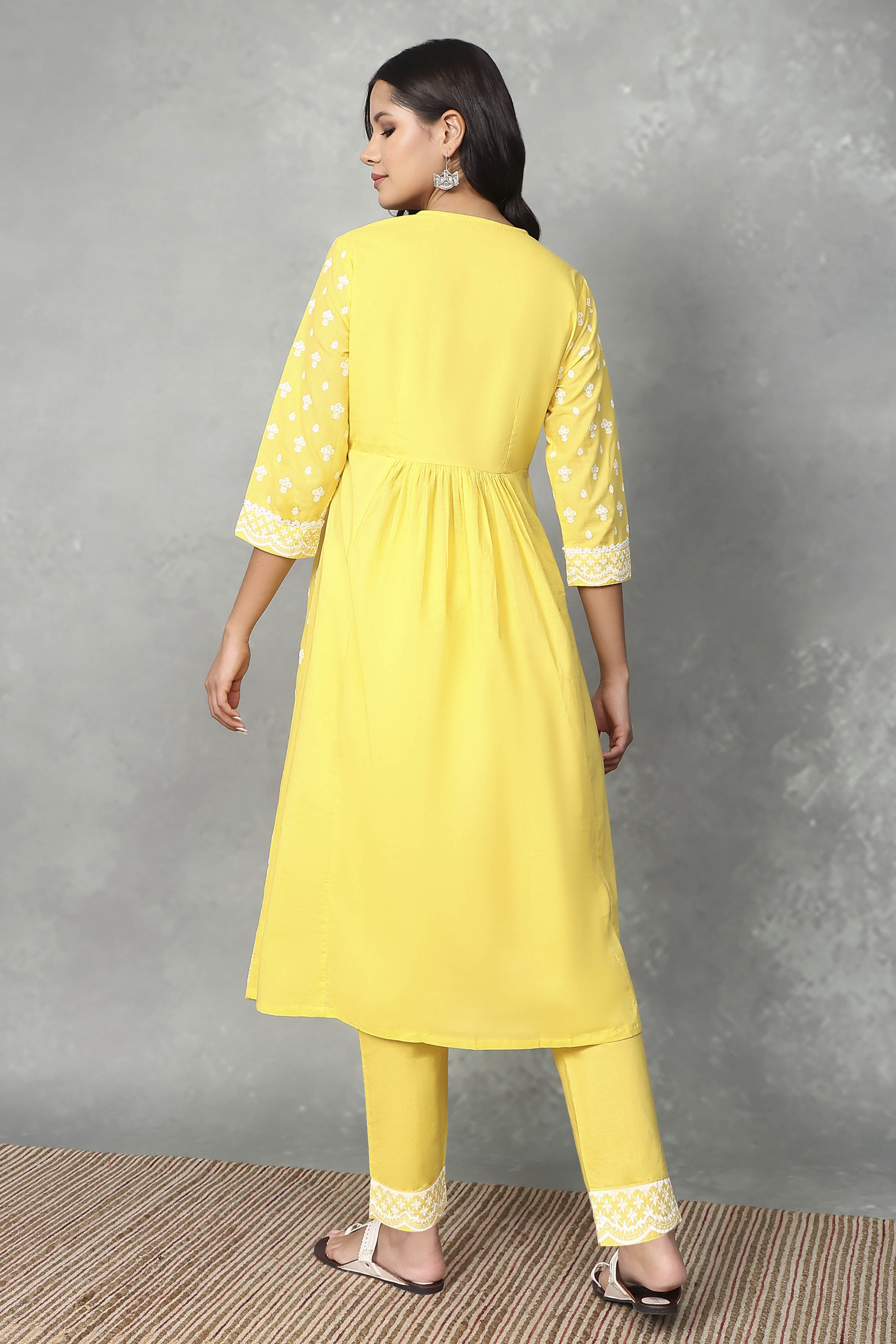 Yellow Cotton Gathered Suit Sets image number 4