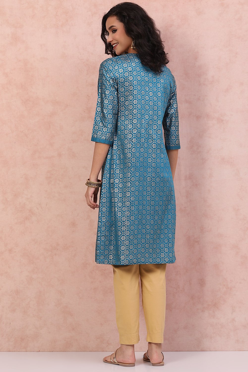 Turq LIVA Straight Kurta image number 4