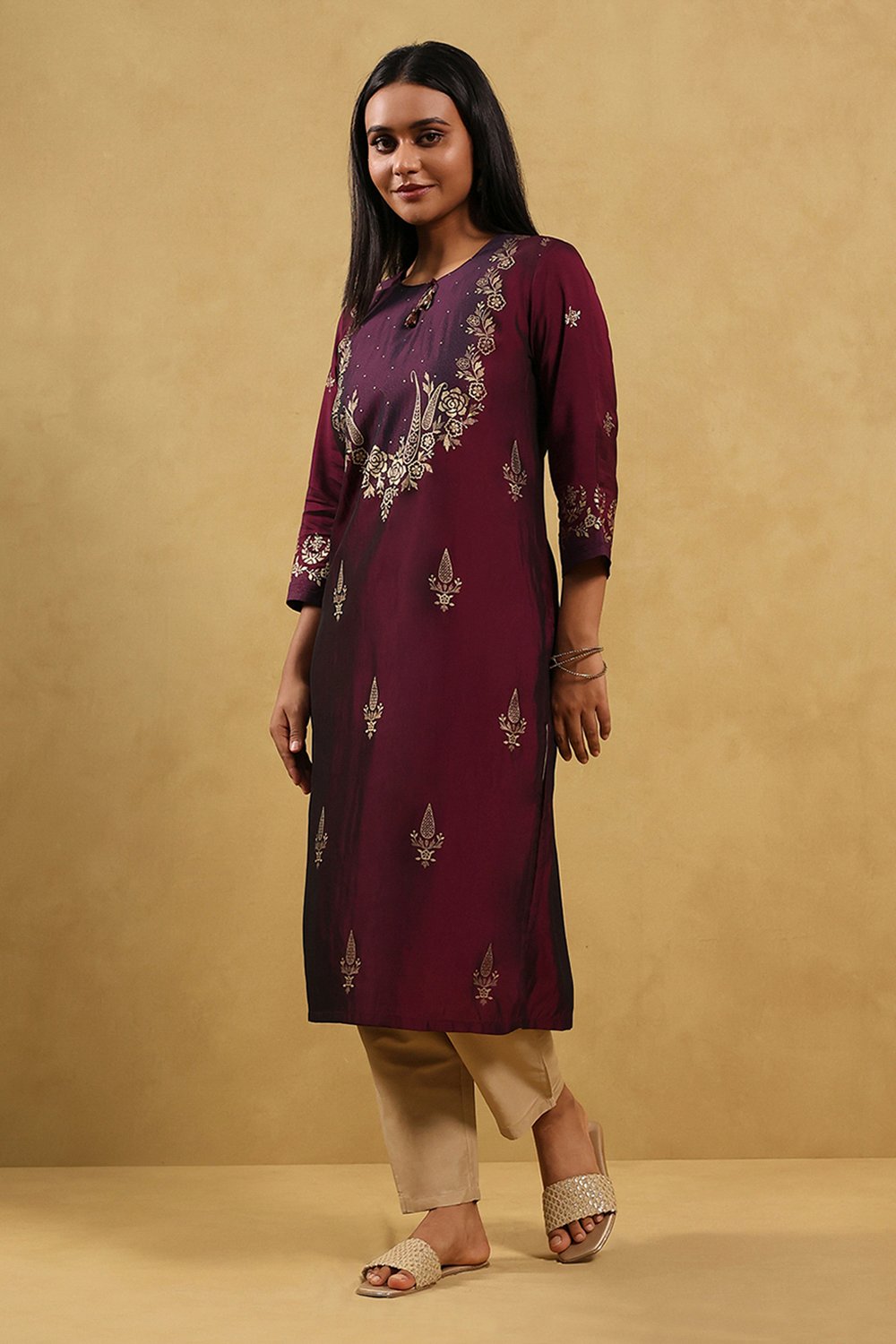 Wine Polyester Blend Printed Straight Kurta image number 2
