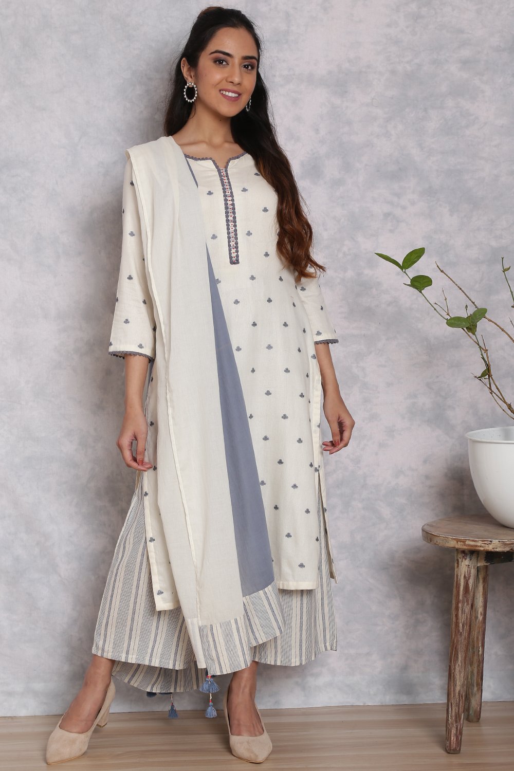 Ecru Cotton Straight Suit Set image number 0