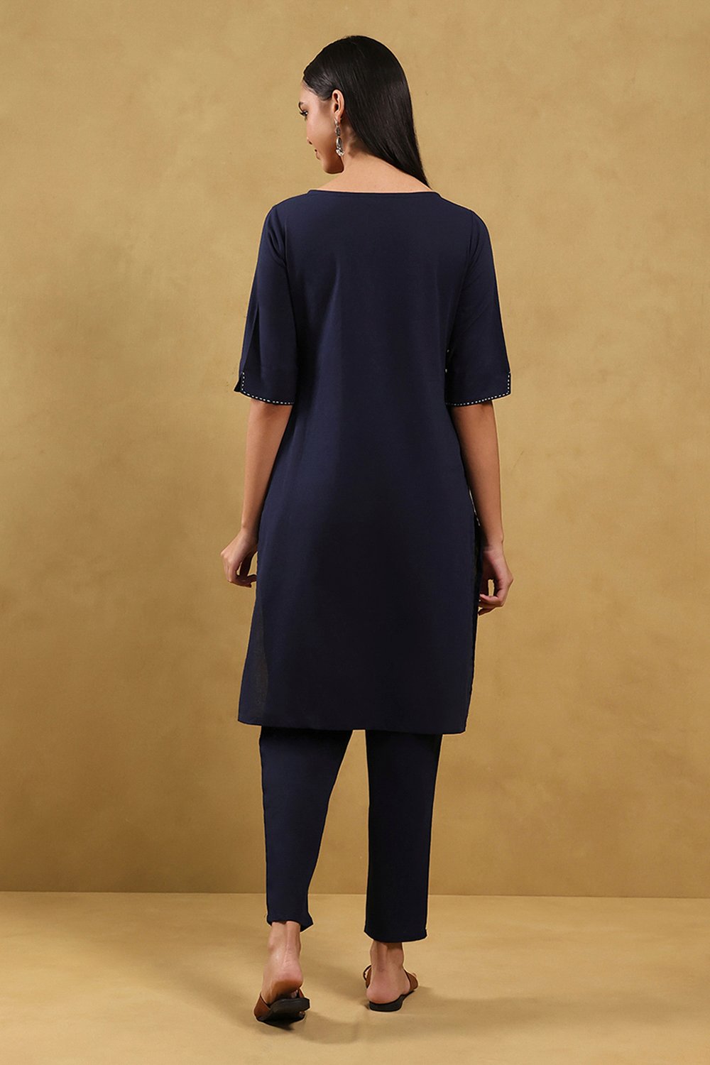 Indigo Blue Cotton Solid Gathered Suit Set image number 4