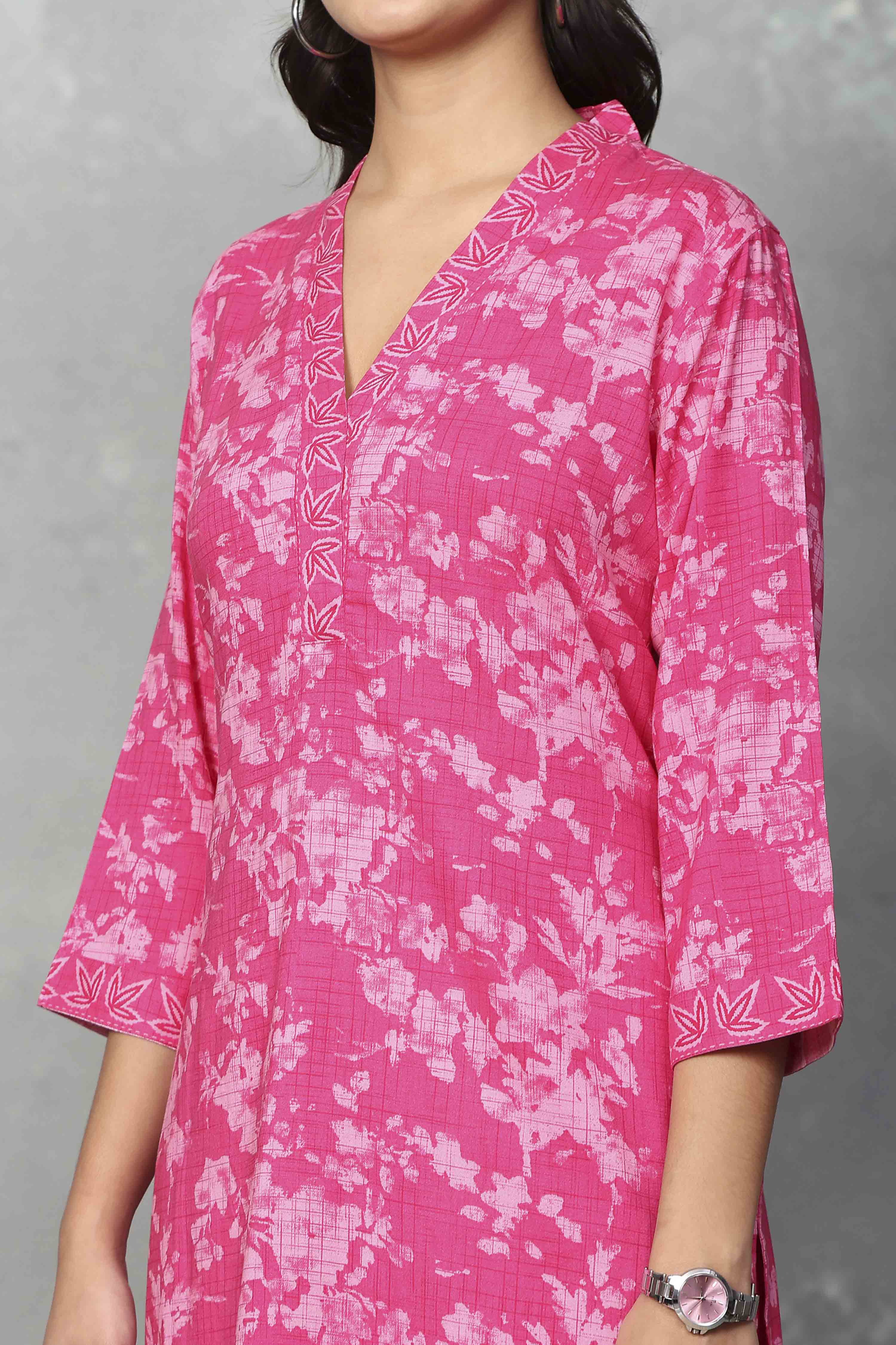 Pink Rayon Straight Kurtas image number 1