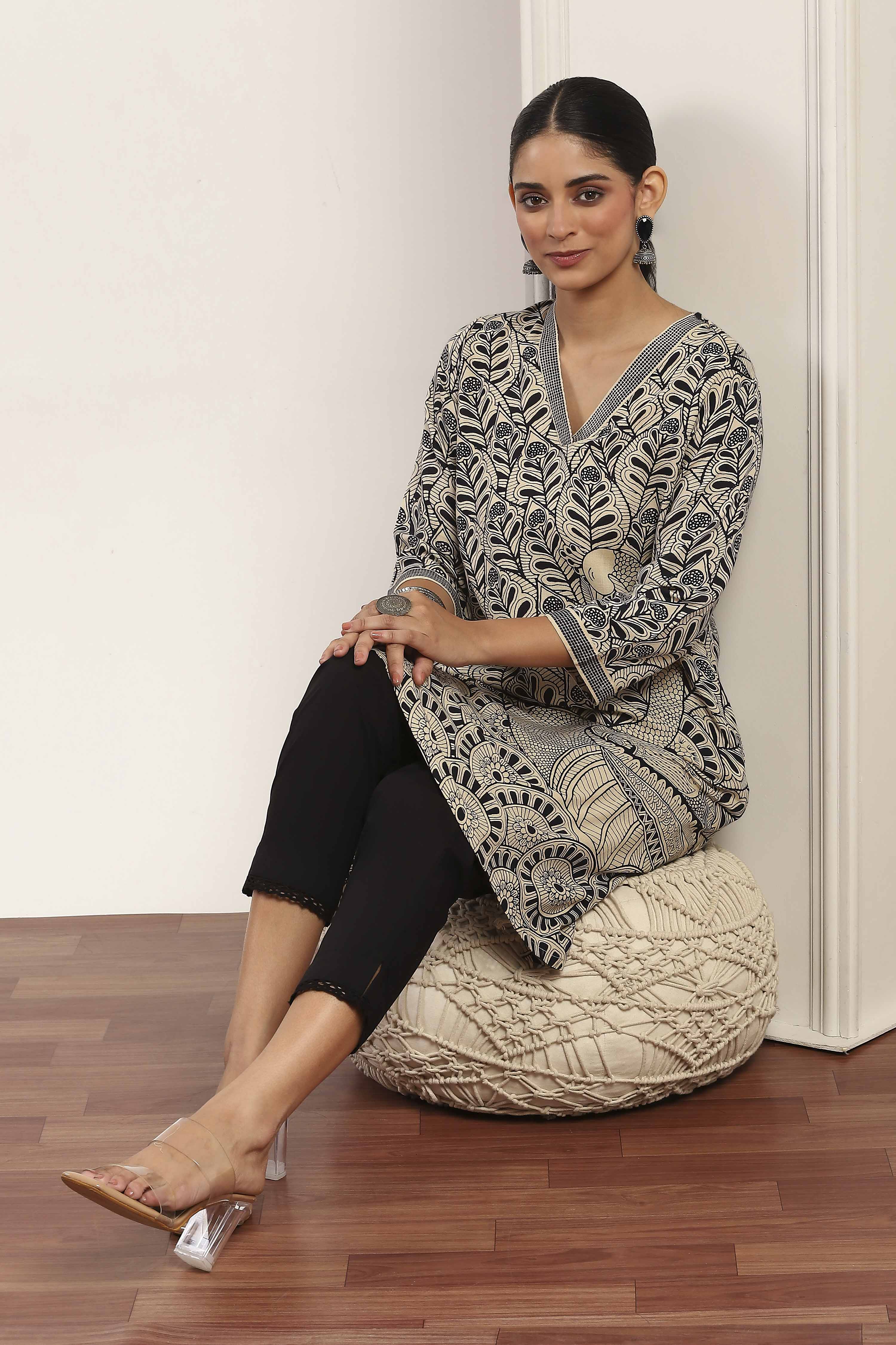 Beige Rayon Straight Kurtas image number 0