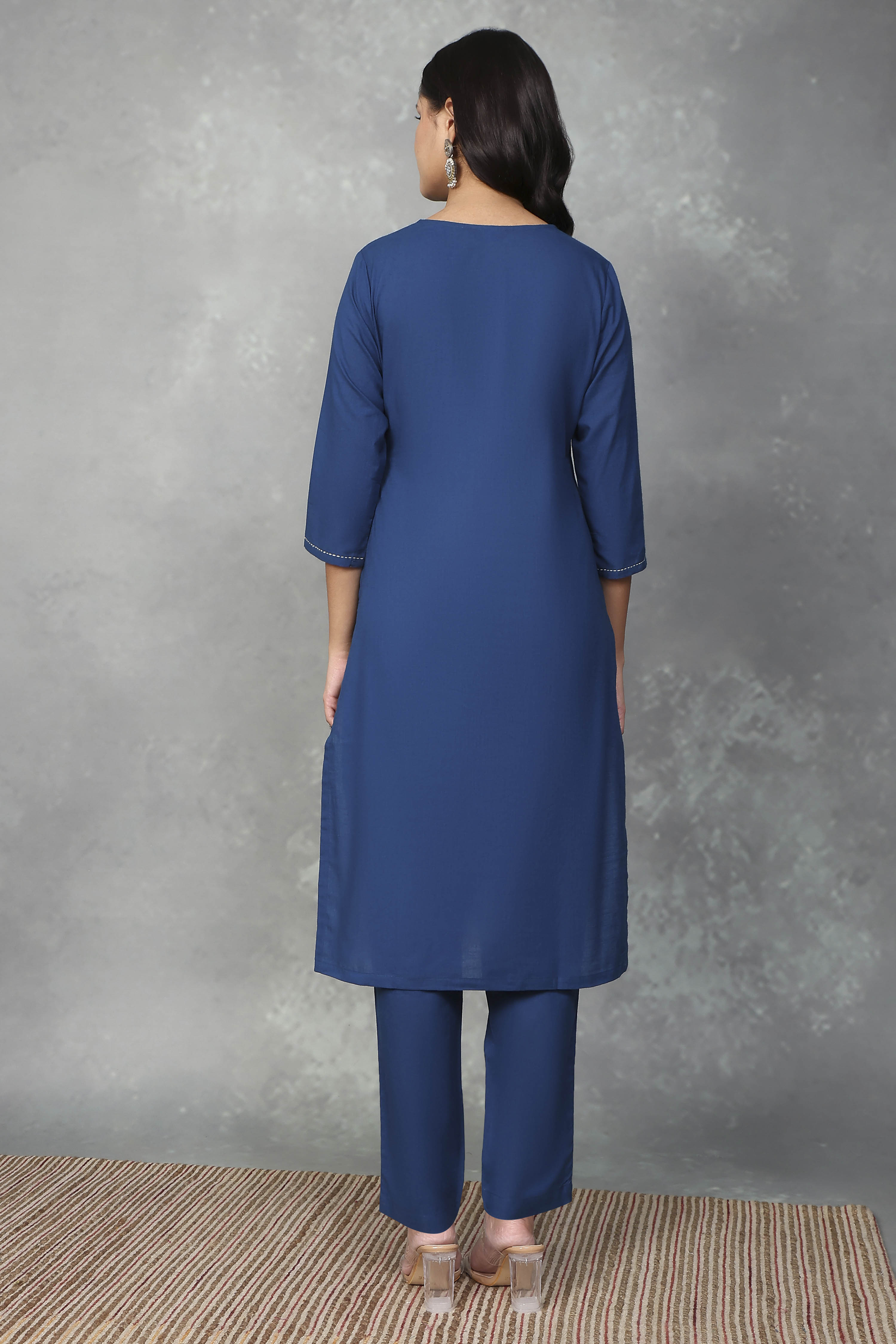 Blue Cotton Straight Suit Sets image number 4