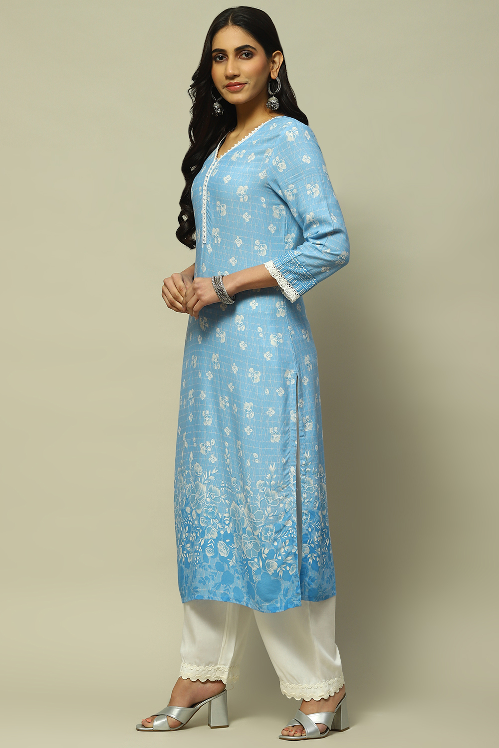 Yellow Floral Printed Straight Kurta image number 2