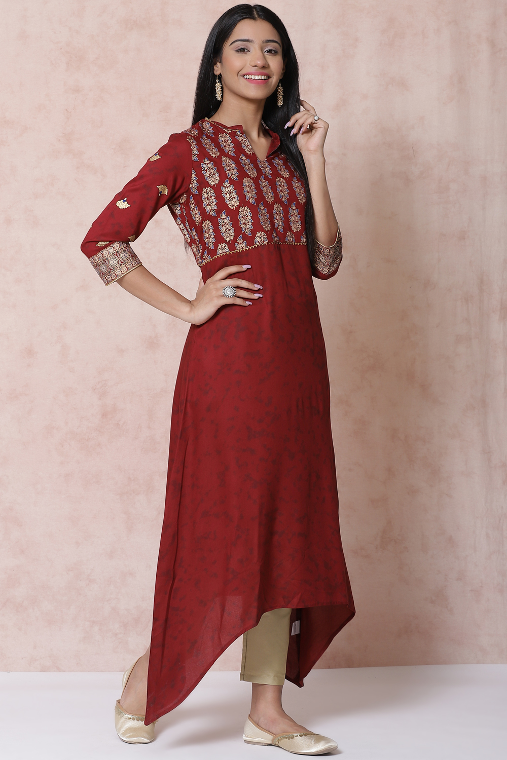 Maroon LIVA Asymmetric Kurta image number 3