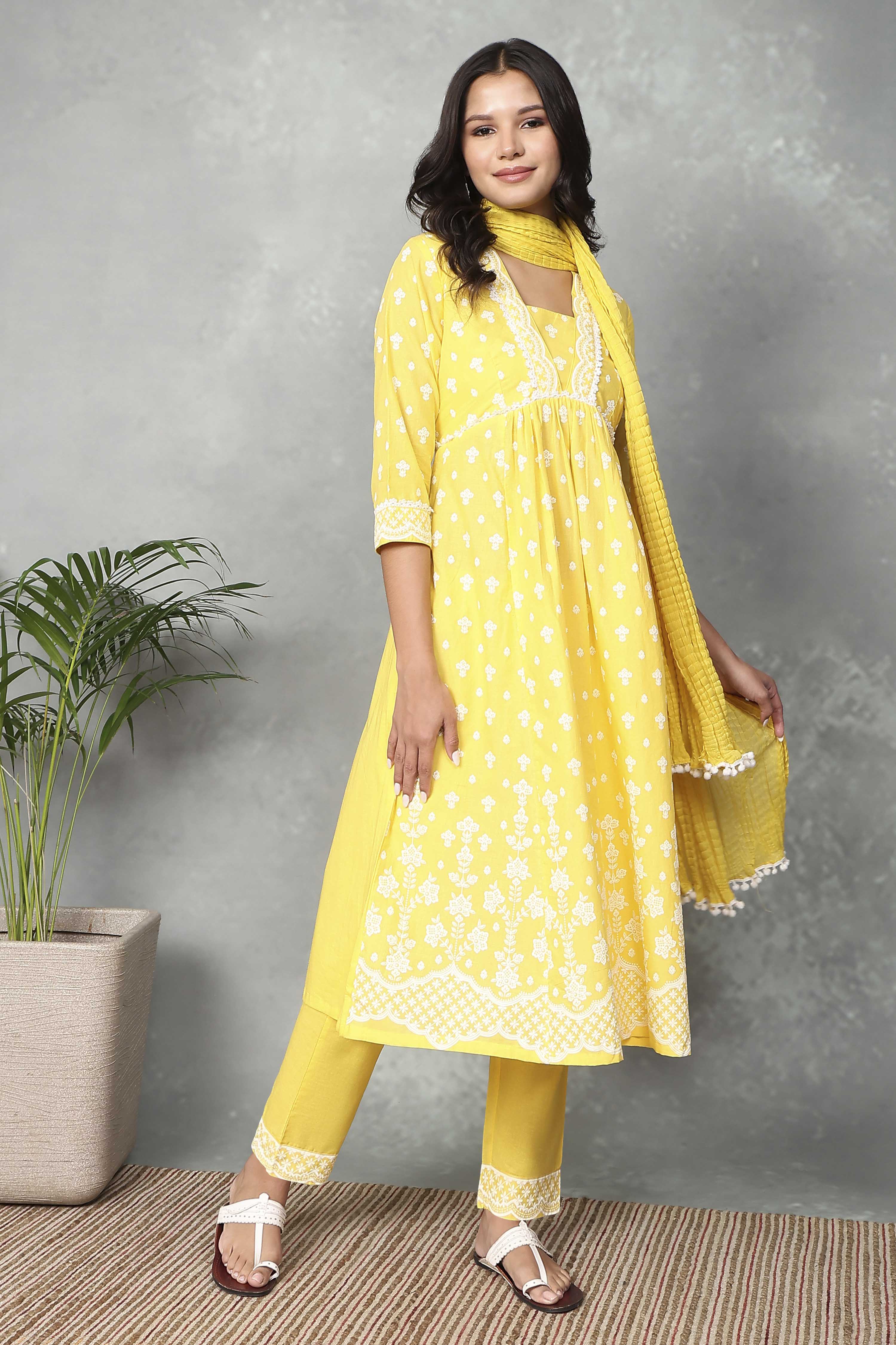 Yellow Cotton Gathered Suit Sets image number 5
