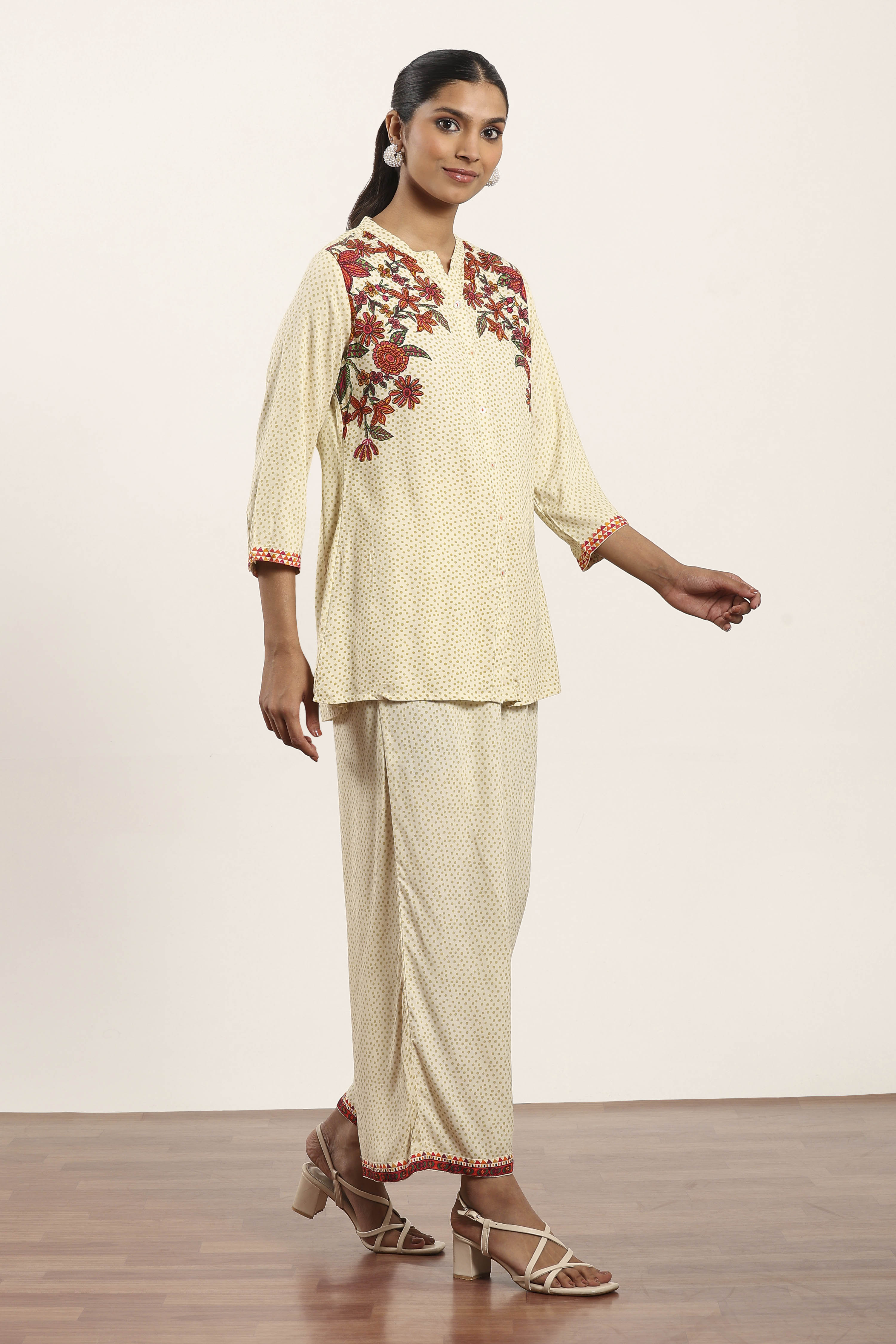 Ecru Viscose Rayon Straight Kurta Pants Set image number 5
