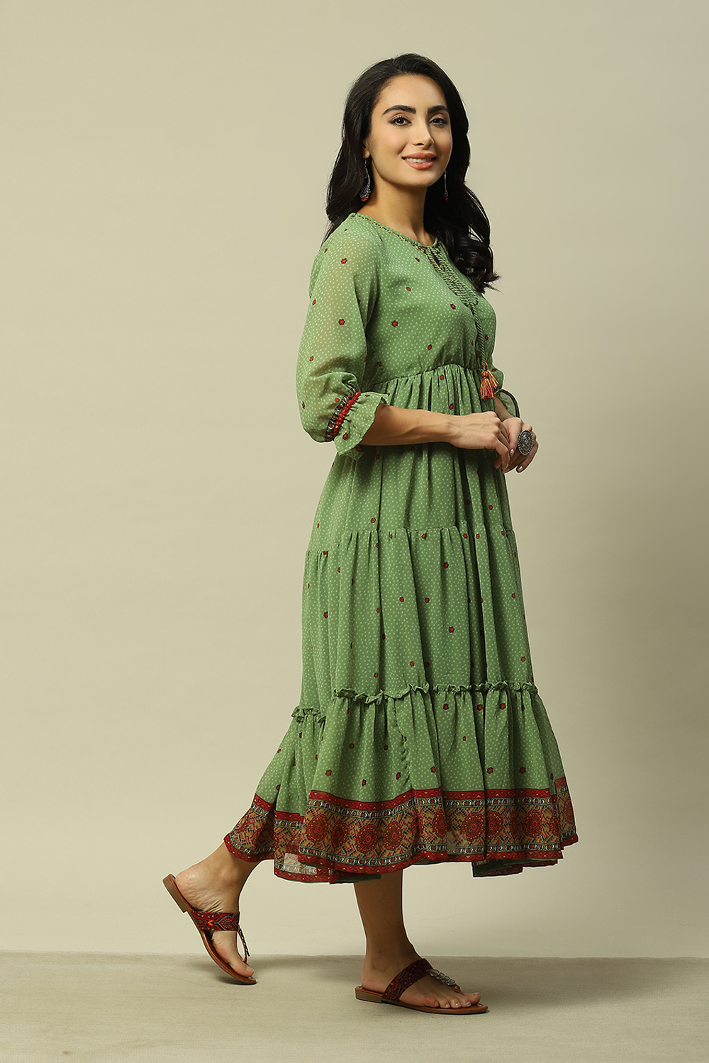 Green  Polyester Tiered Dress image number 4