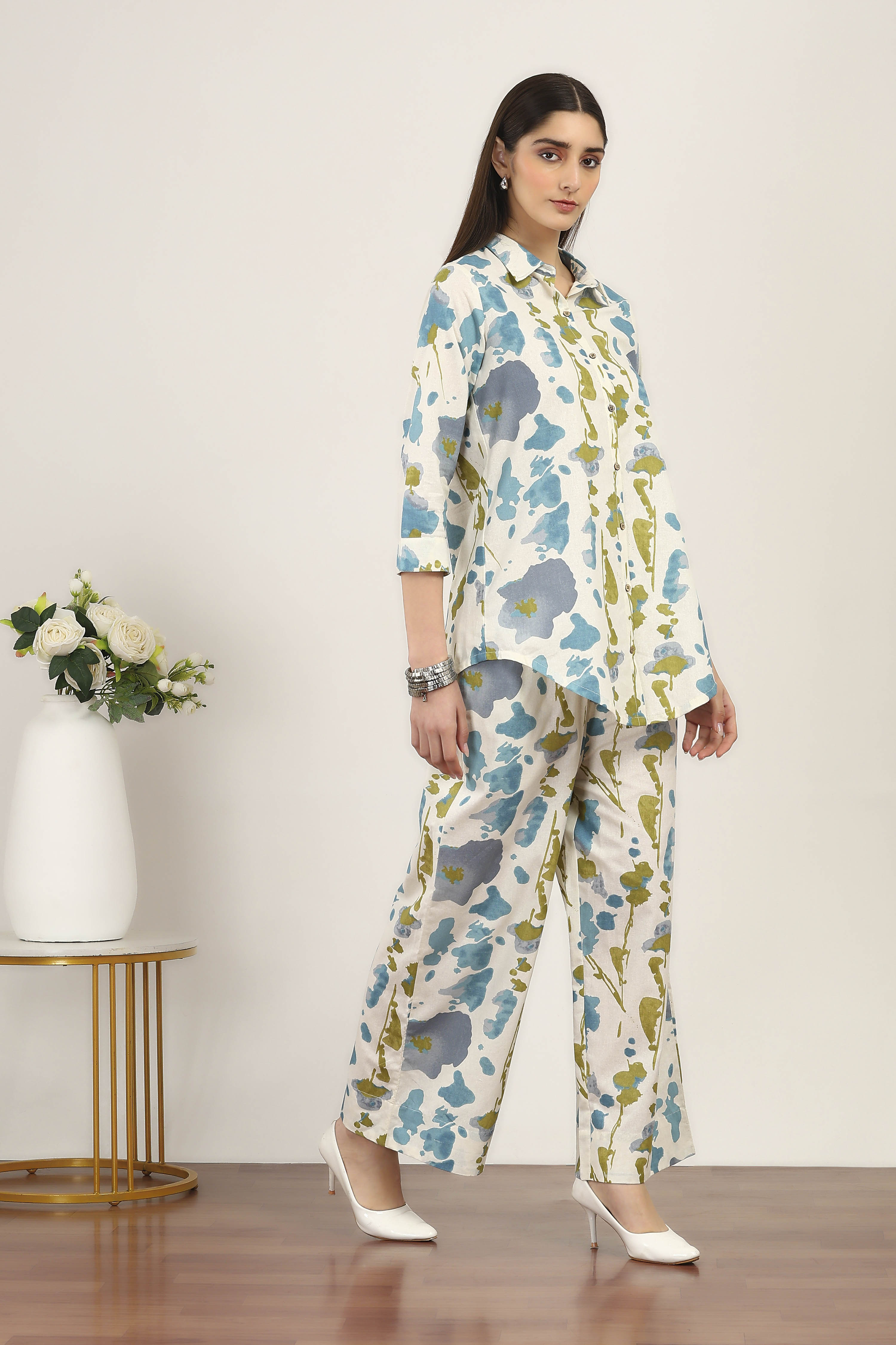 White Cotton Blend Cotton Flex Kurta Pants Set image number 5