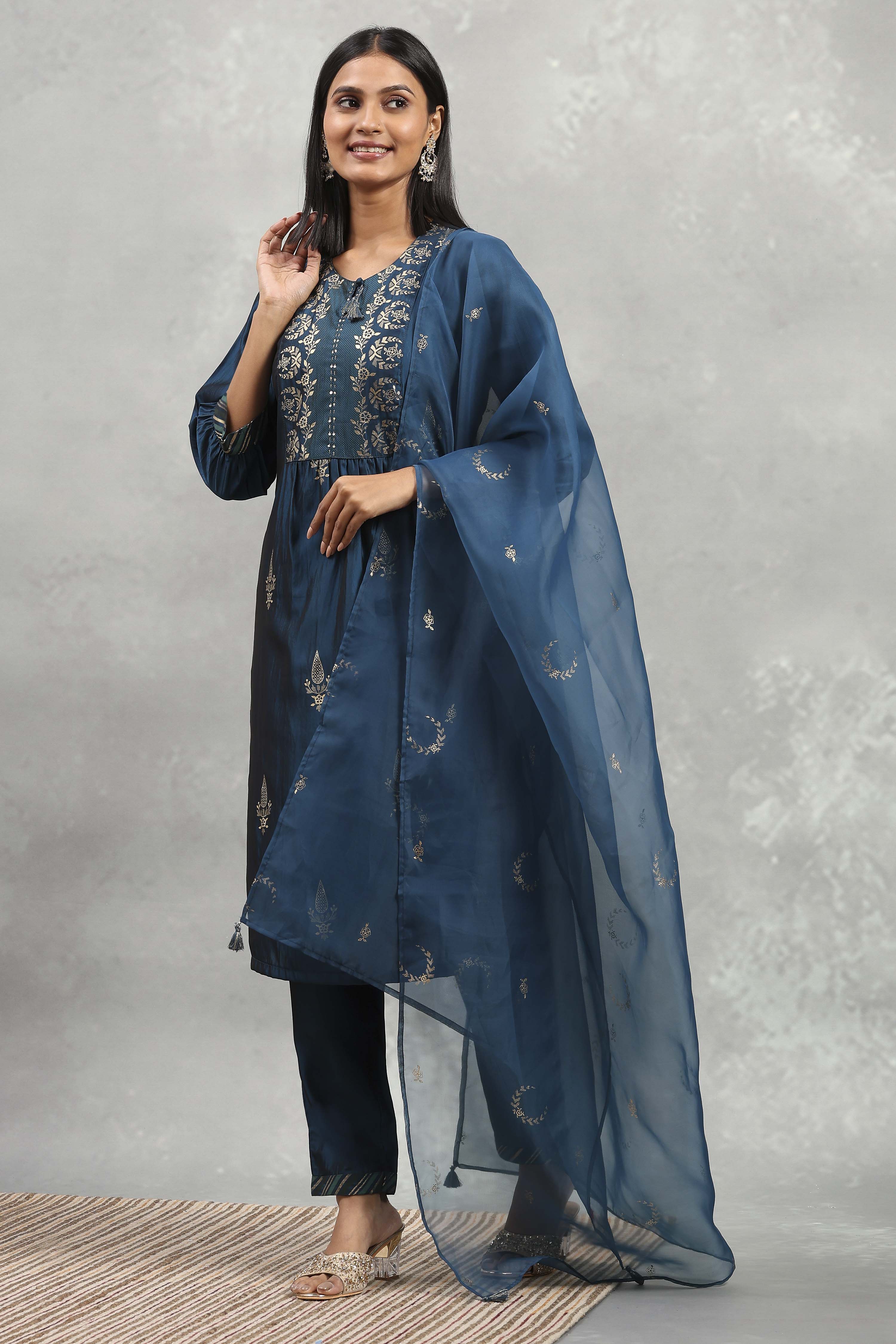 Blue Polyester Blend Printed Gathered Suit Set image number 3