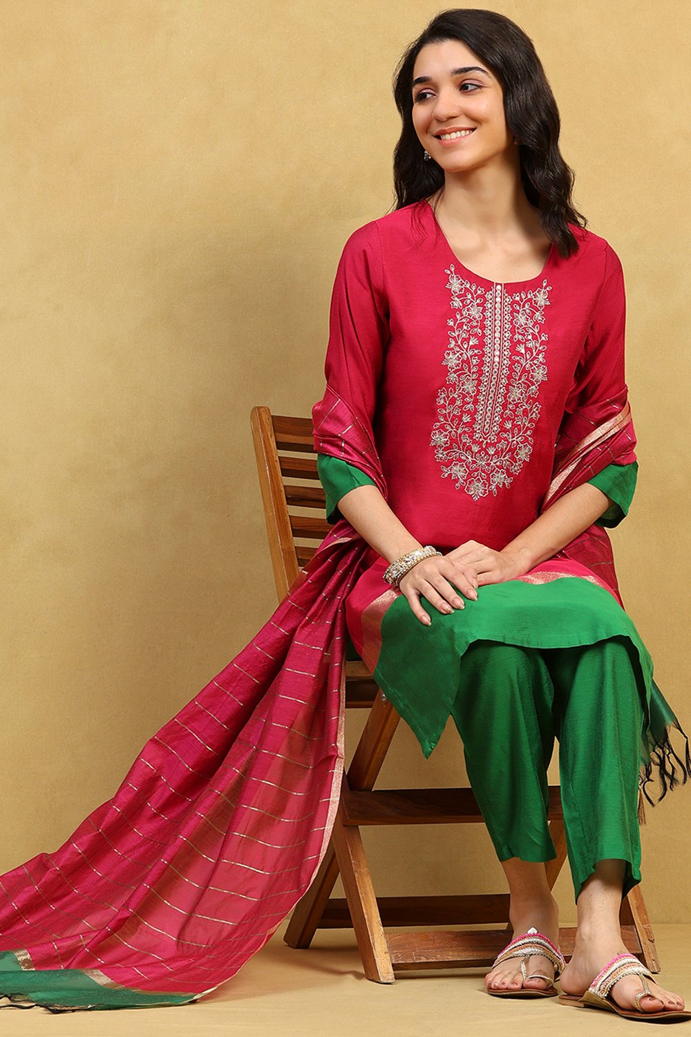 Pink Viscose Blend Solid Straight Suit Set image number 0