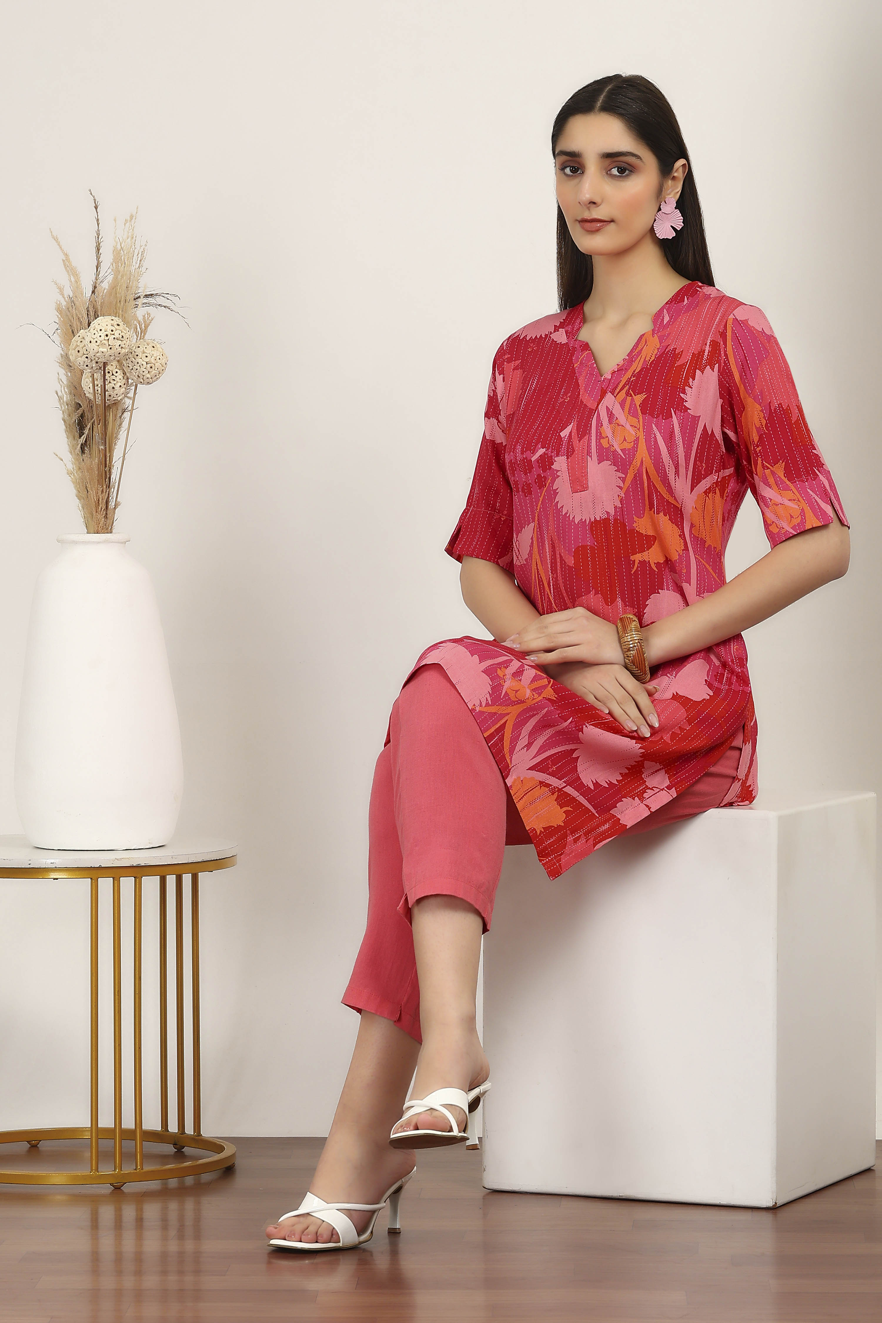 Green Rayon Straight Kurtas image number 0