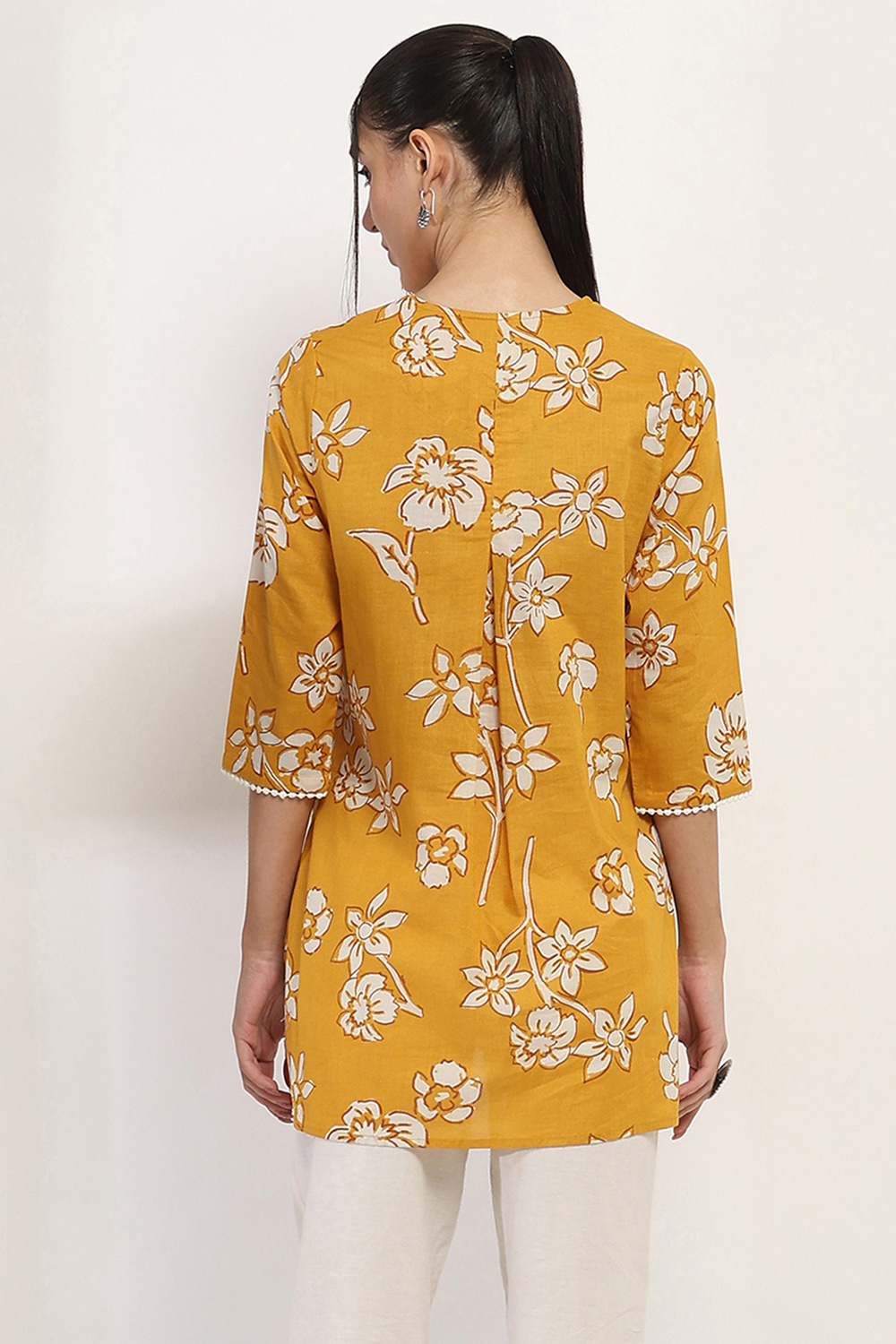 Yellow Cotton Flared Kurti image number 3