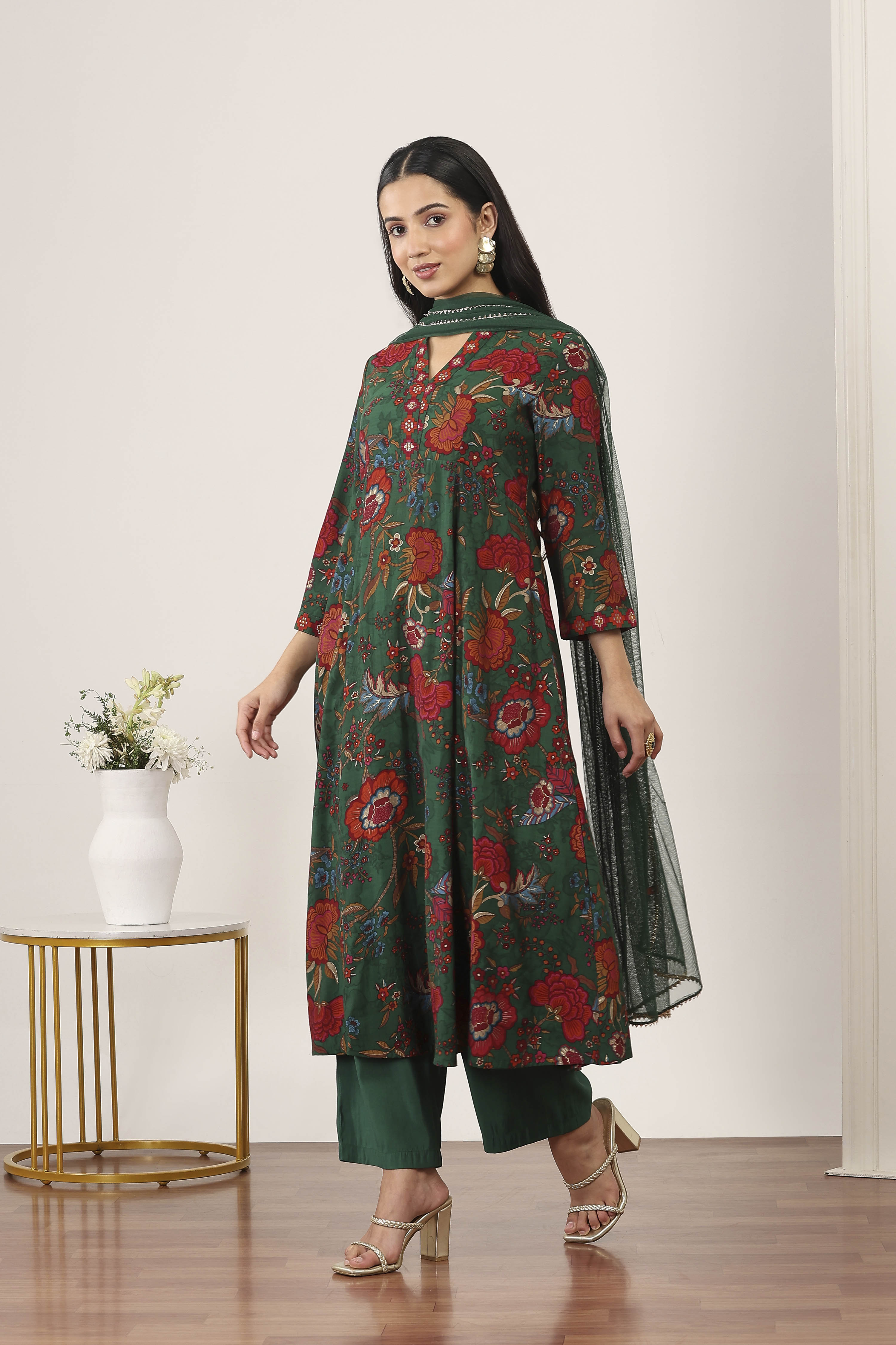 Green Viscose Polyester Kalidar Suit Sets image number 3