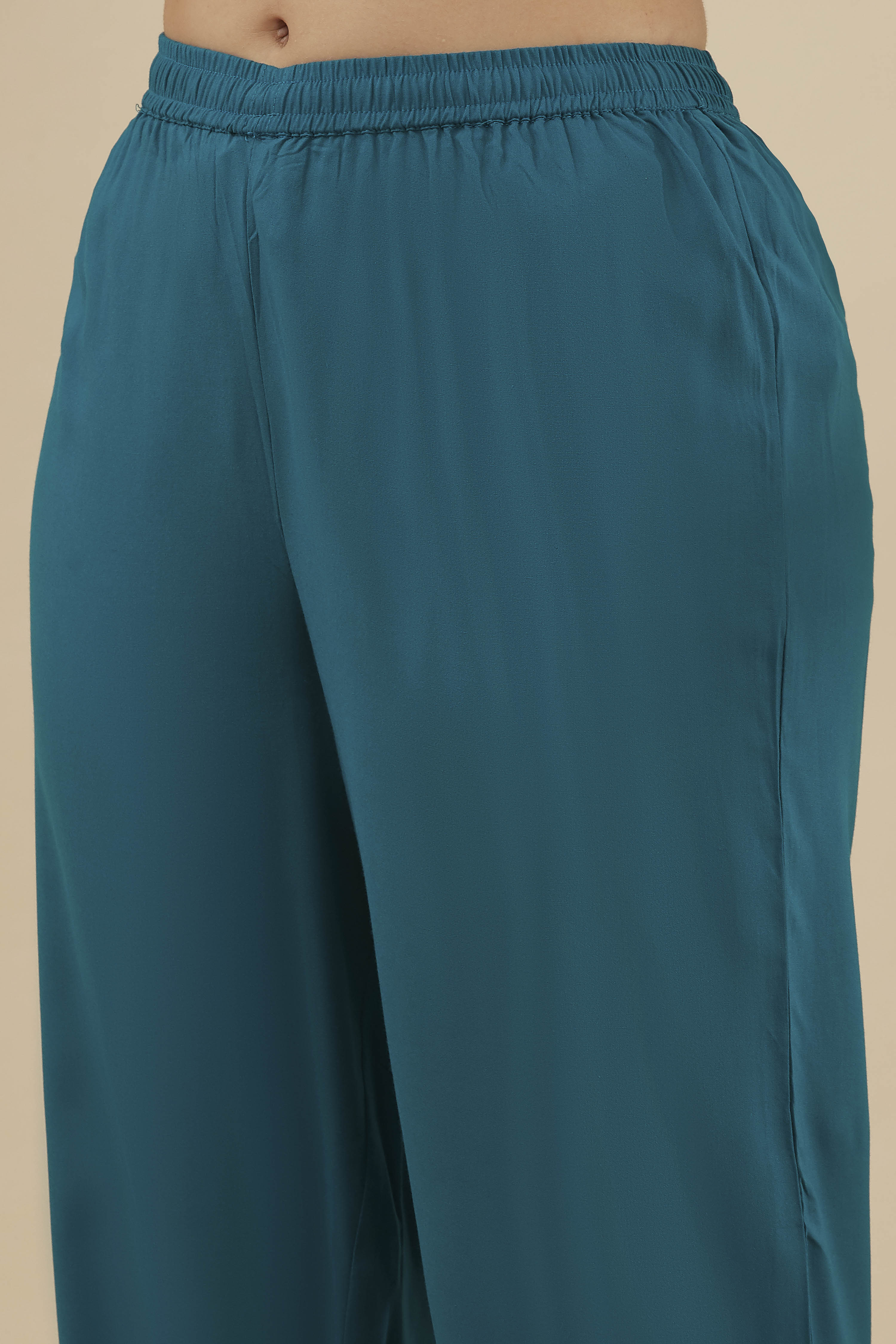 Emerald Green Viscose Rayon Straight Printed  image number 2