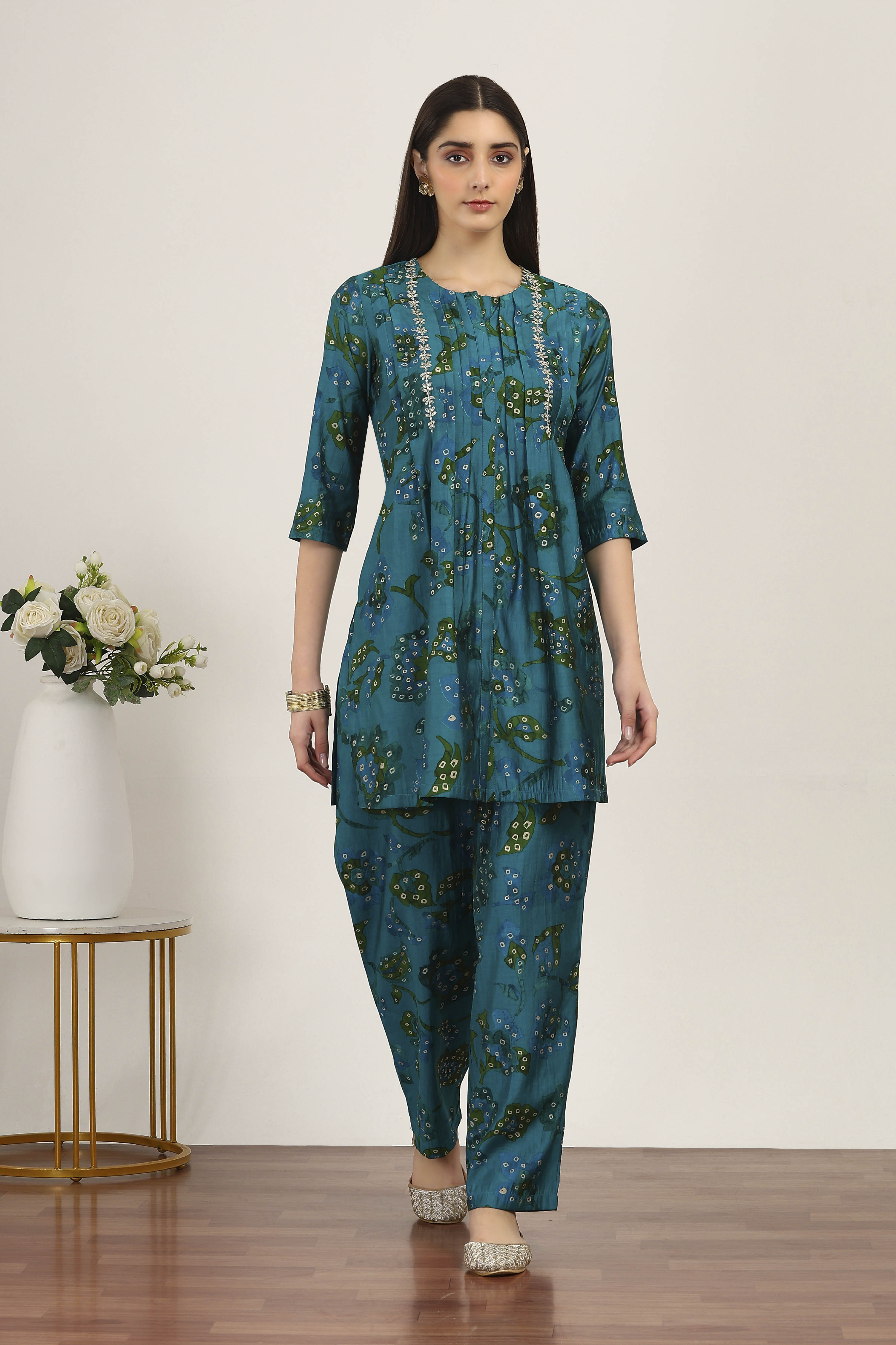 Green Viscose Polyester Viscose Rayon Kurta Pants Set image number 6