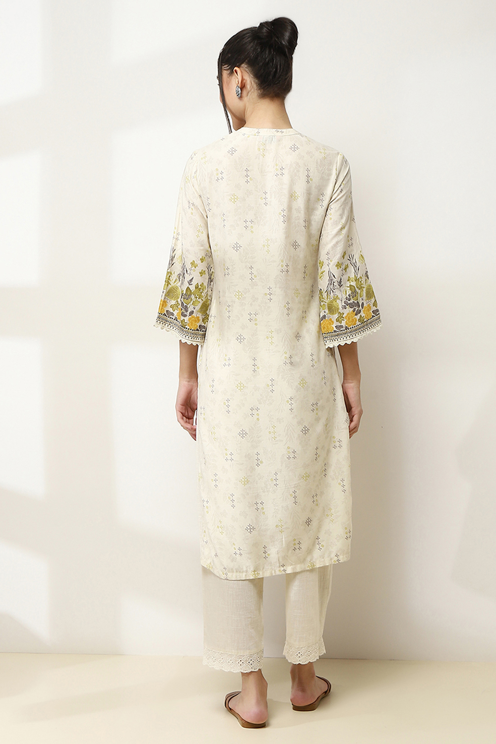Light Green Floral Printed Straight Kurta image number 3