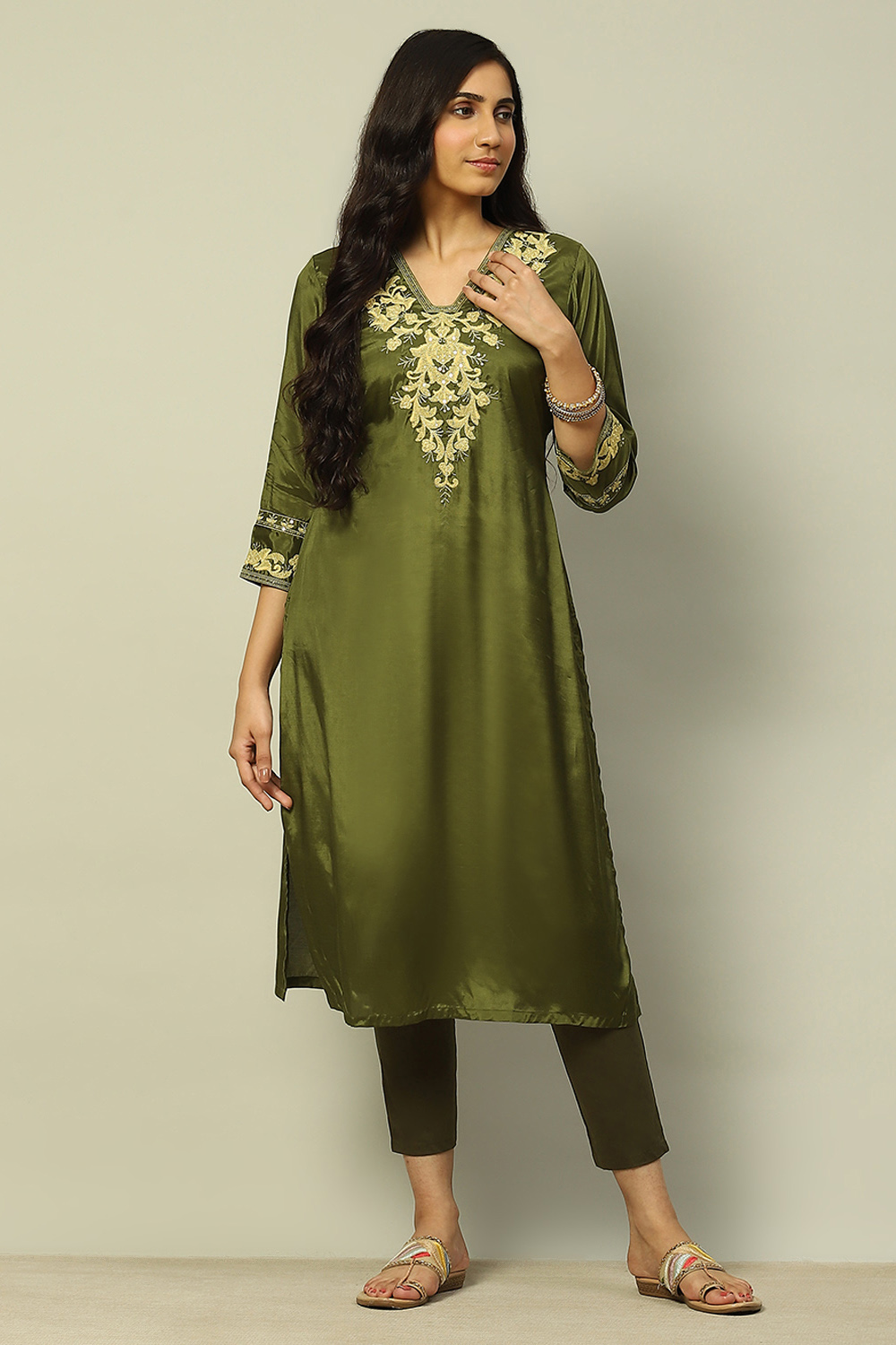 Olive Green Embroidered Viscose Shantoon Straight Kurta image number 0