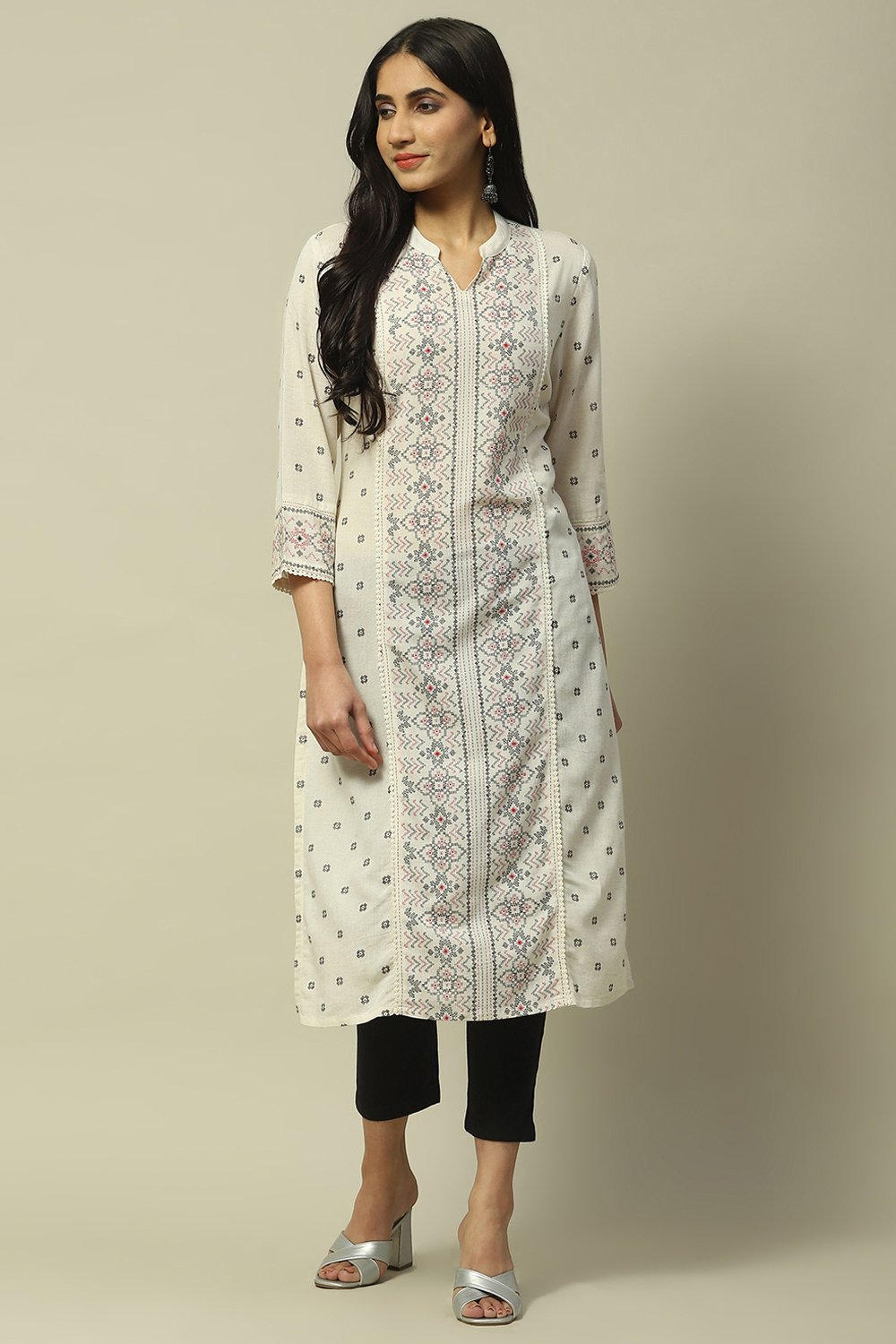 Off White Rayon Staight Kurta image number 5