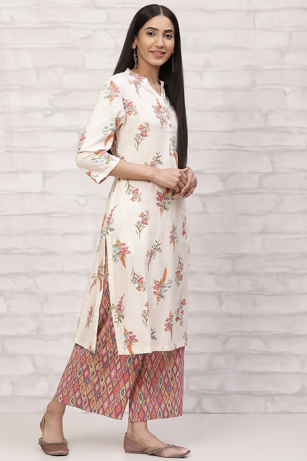 White LIVA Kurta Set image number 5