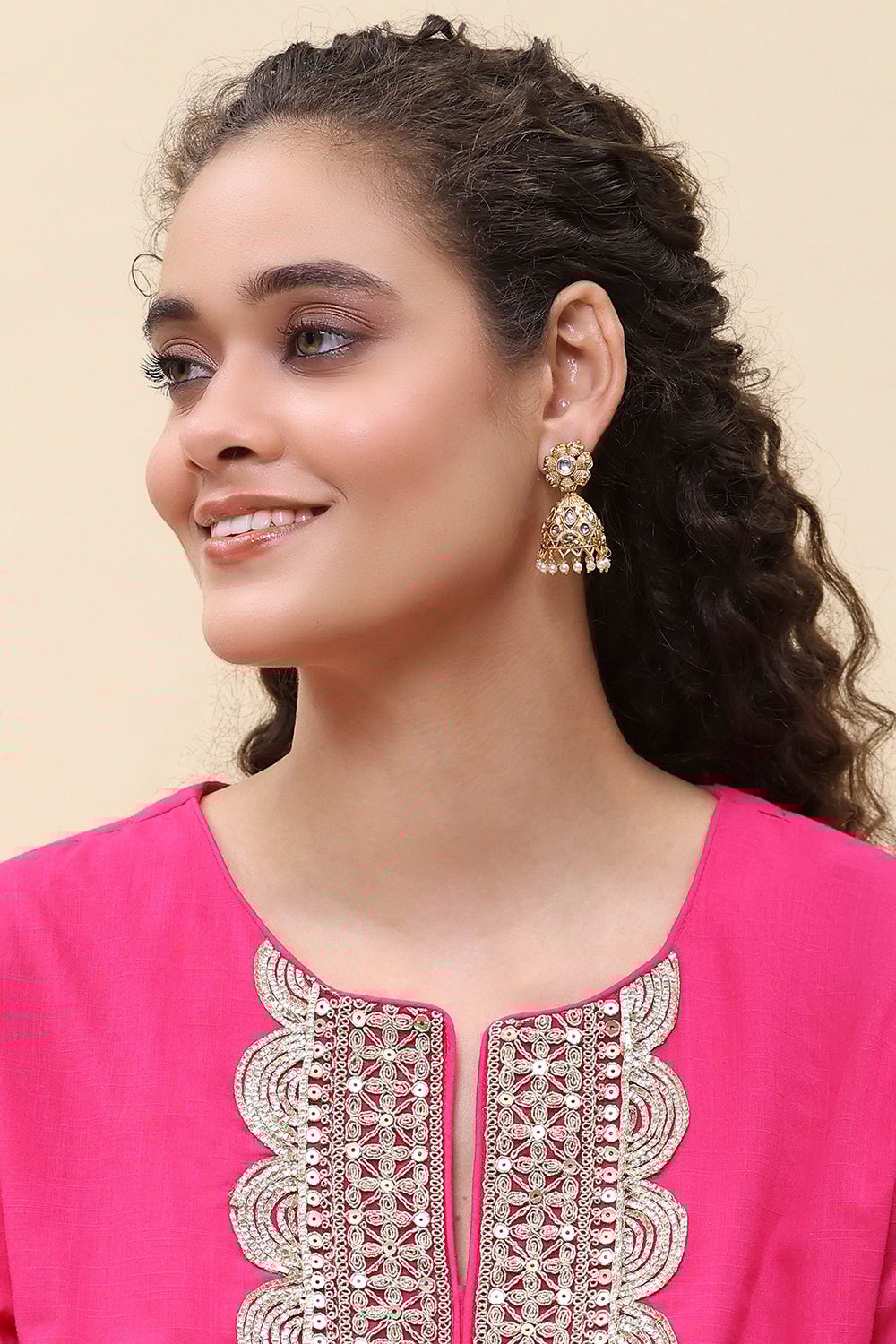 Gold Alloy Jhumka image number 3