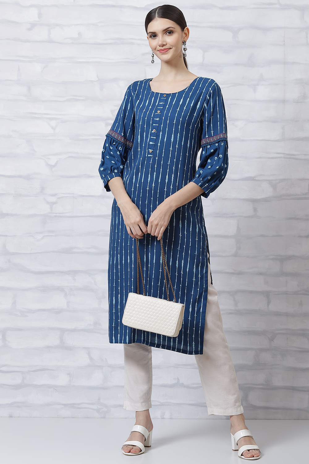 Indigo LIVA Straight Kurta image number 5