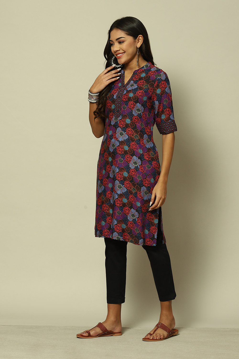 Black LIVA Straight Printed Kurta image number 2