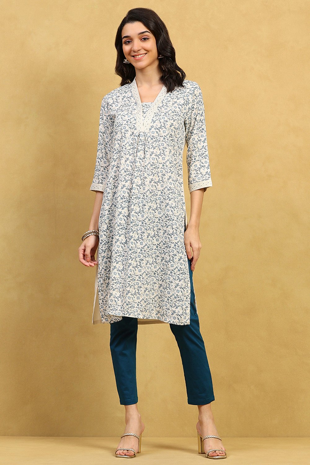 Off White Viscose Rayon Printed Straight Kurta image number 5